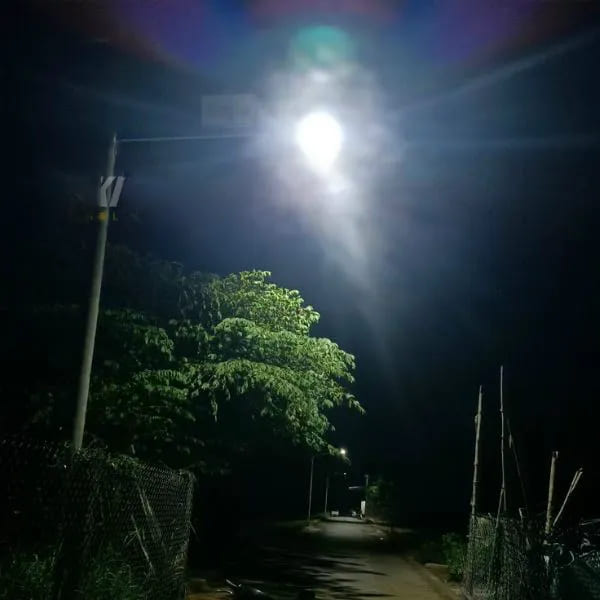 Đèn Năng Lượng Mặt Trời 200W SBC8200