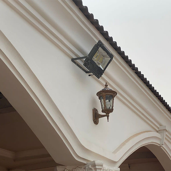 Đèn pha năng lượng mặt trời SMJ-AW300C