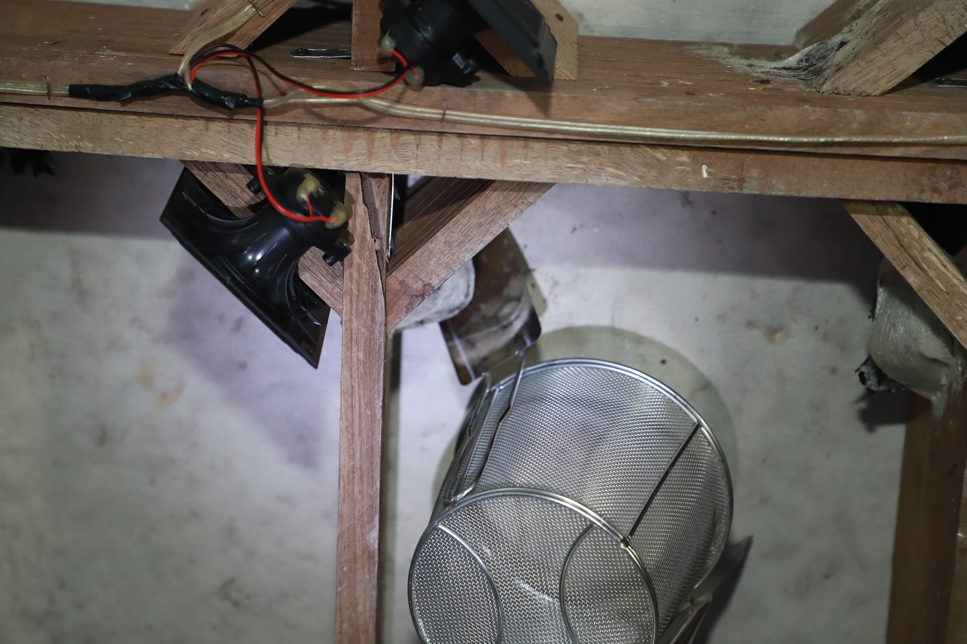 Dụng cụ thu hoạch tổ yến