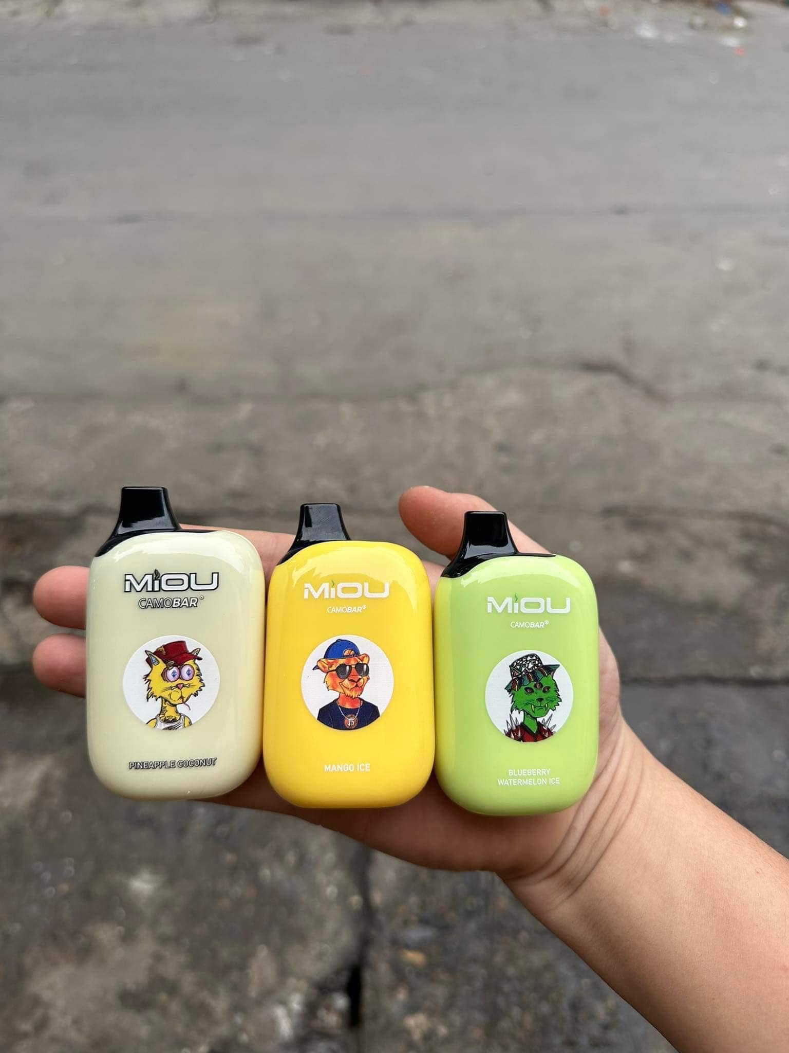 Giới thiệu và review chi tiết sản phẩm MiOU V4 11000 Hơi (50mg) – Pod 1 Lần