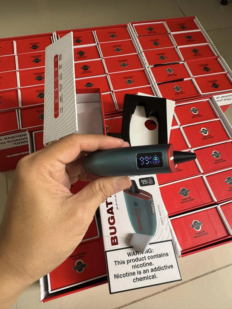 Đanh giá chi tiết và review Bugatti Elite 9000 Hơi (50mg) – Pod 1 Lần