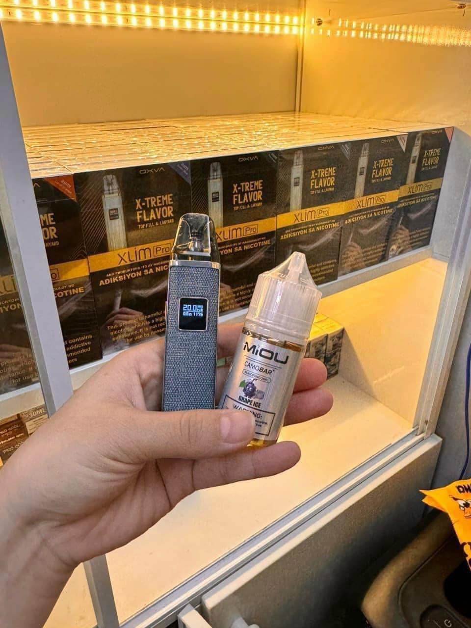 Đánh giá chi tiết và review chai juice MiOU Camobar Saltnic (30ml / 50mg)