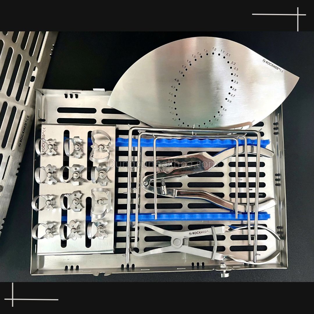 Bộ Dụng Cụ Đặt Đê Cao Su Rockmed 18 chi tiết