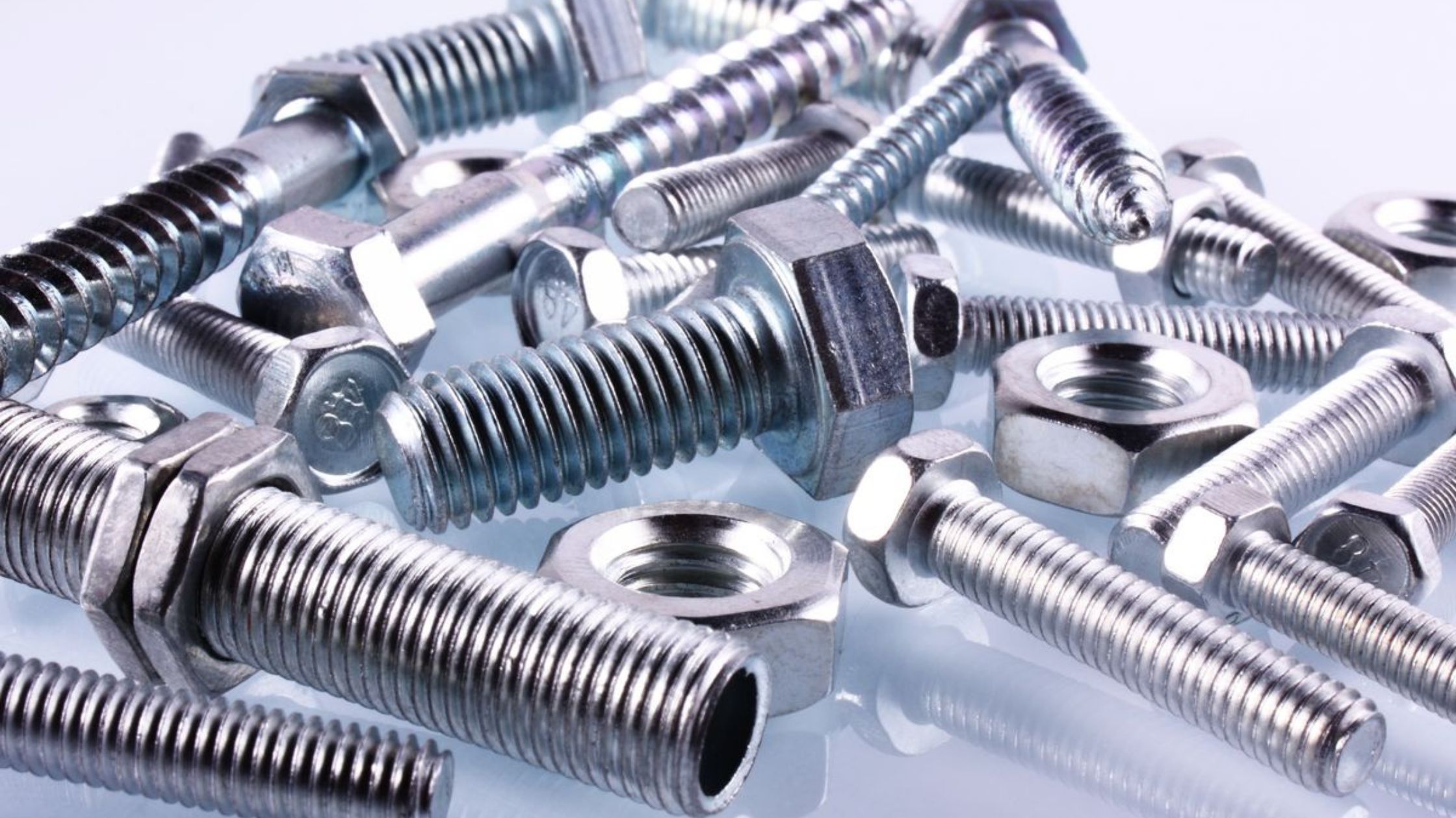 Bộ bu lông, đai ốc thép sáng