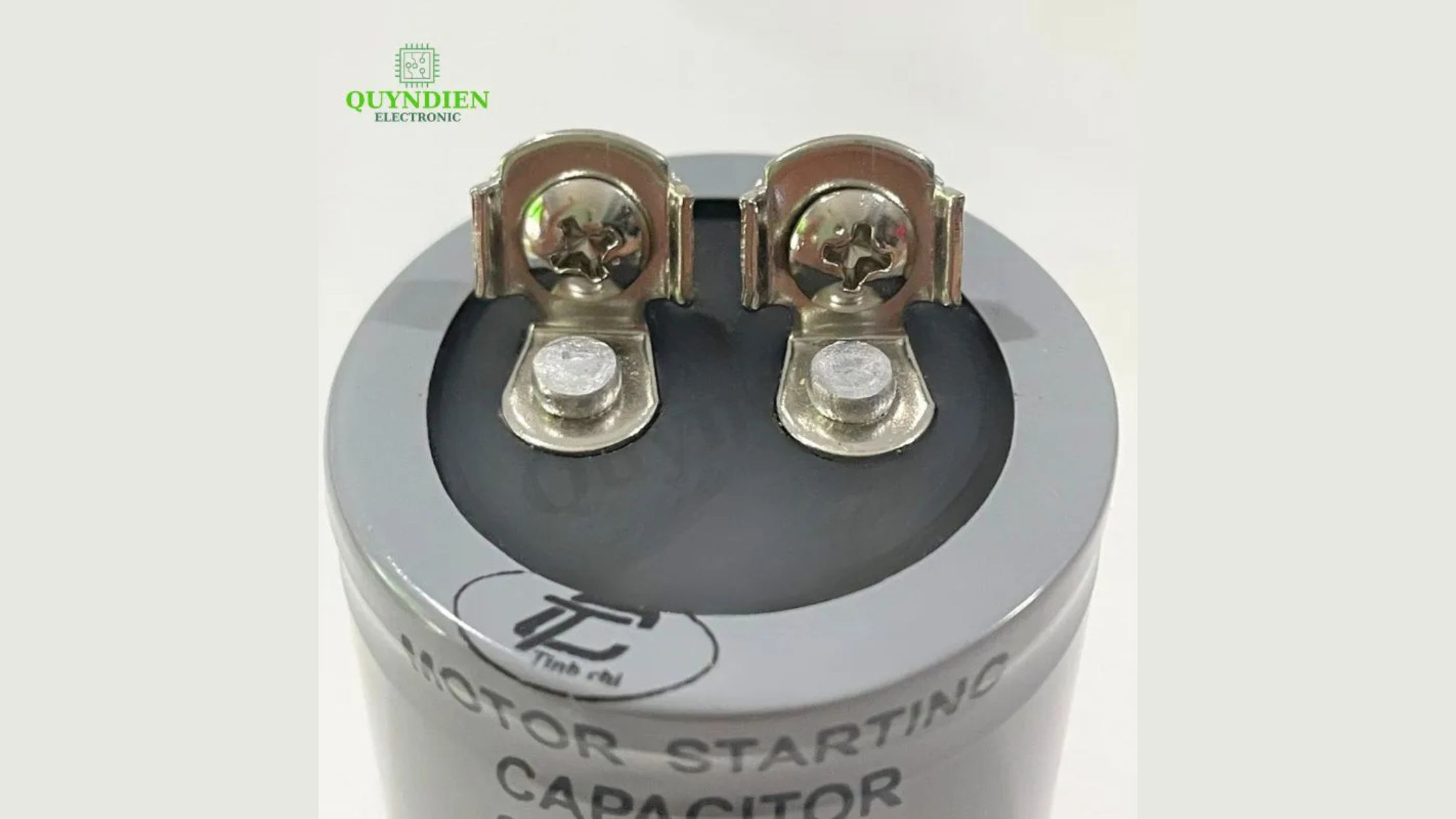 ận cảnh chân bắt vít tiện lợi của tụ đề motor công suất lớn.