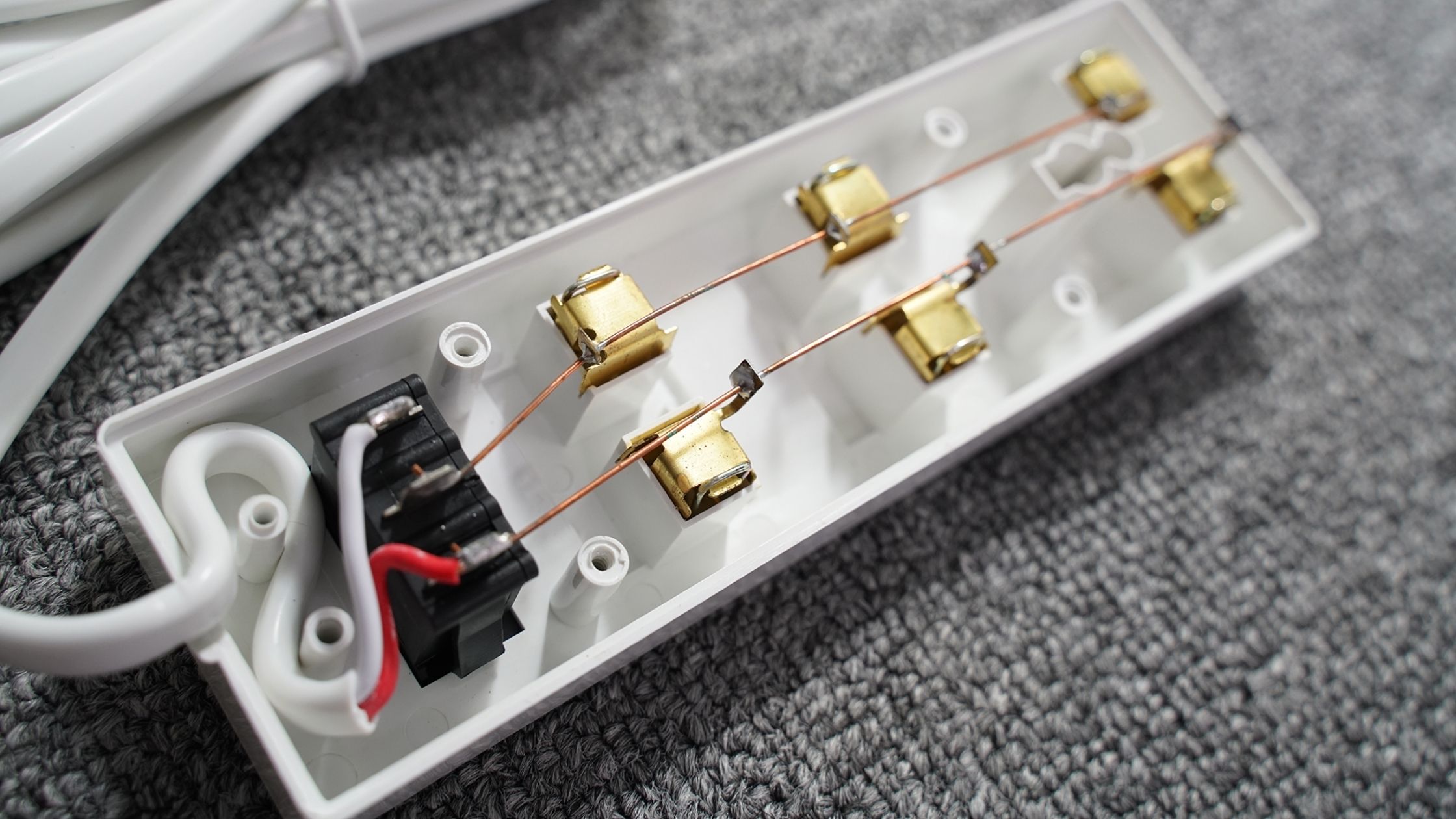 Tiêu chuẩn vể kết cấu ổ cắm