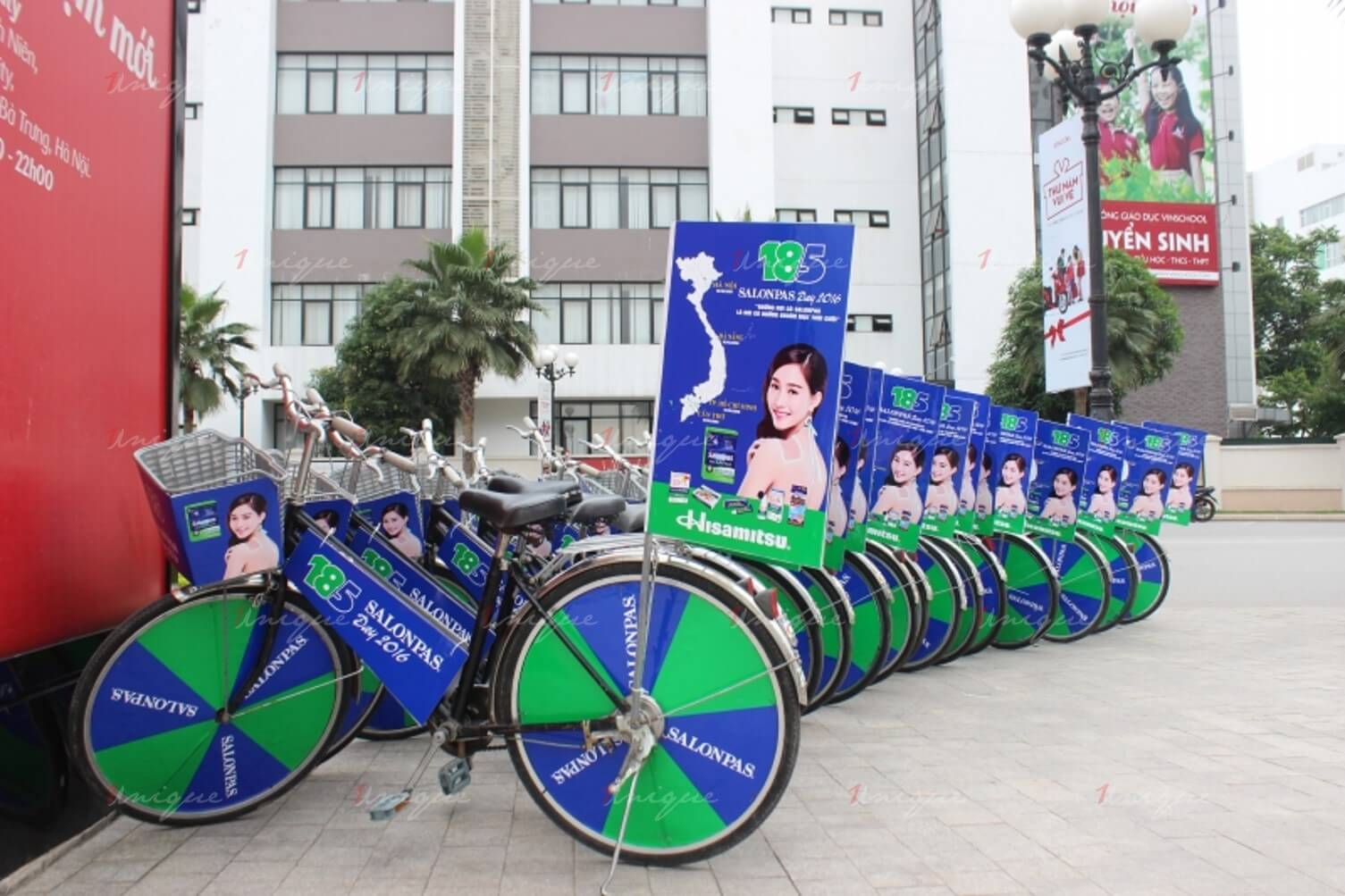 cờ phướn quảng cáo