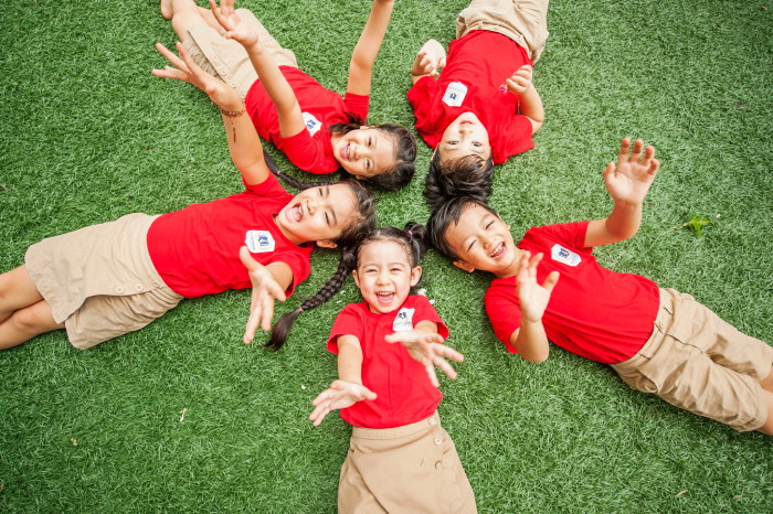 đồng phục mầm non