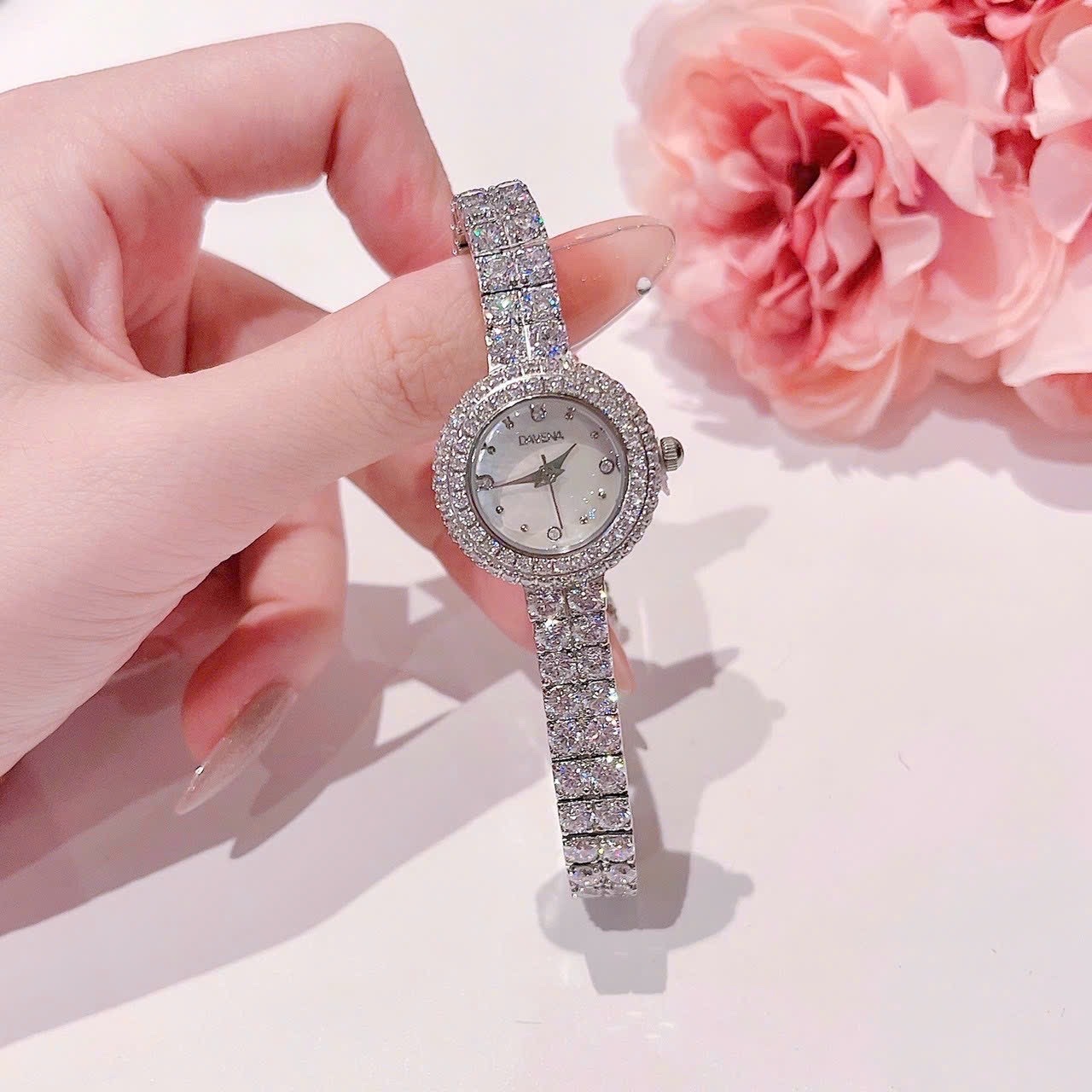 Đồng Hồ Davena Mặt Tròn |Nữ Giới |Silver |Dây Kim Loại Full Đá |Máy Pin (Quartz) |Size 26mm |donghogiatot.vn