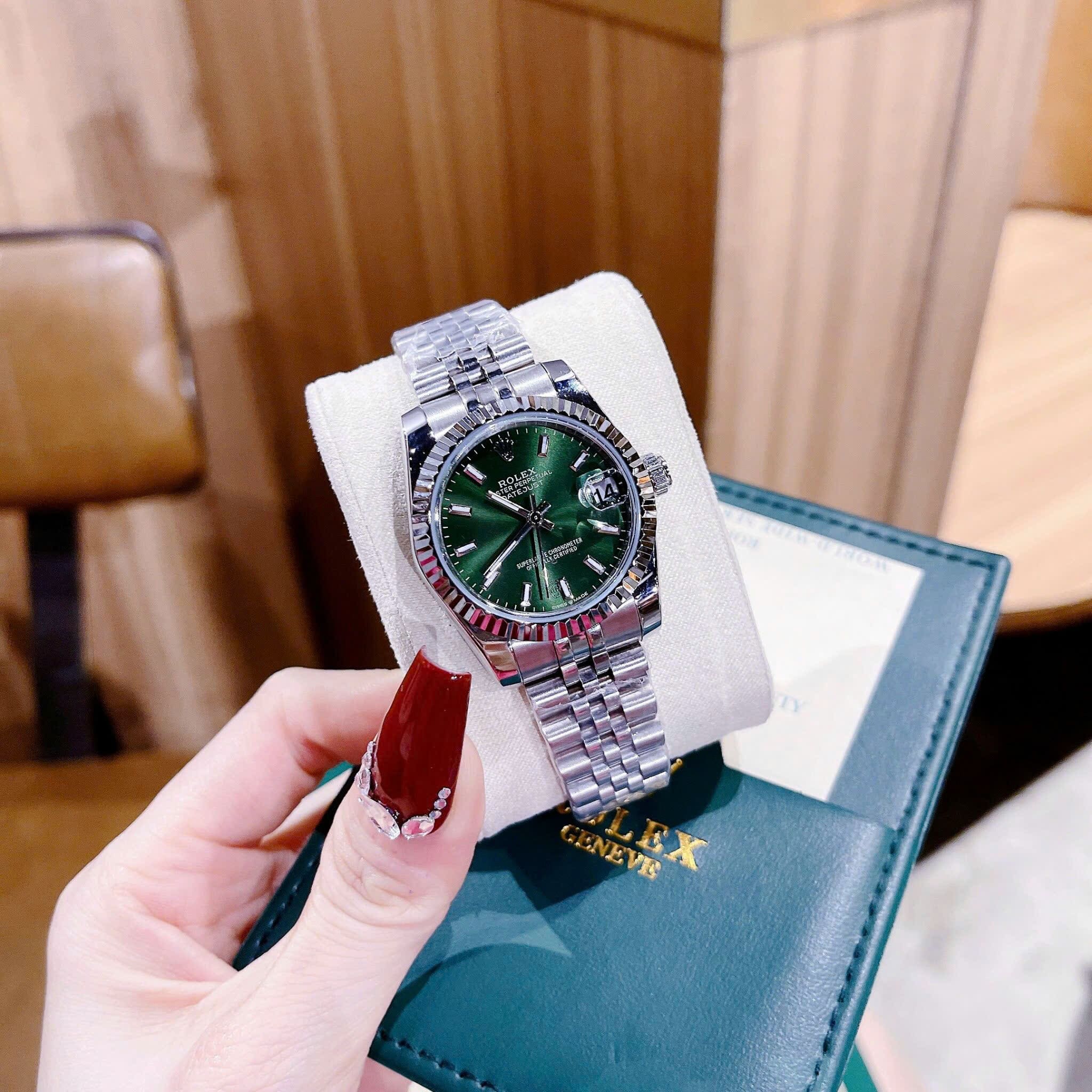 Đồng Hồ Rolex Niềng Khía |Nữ Giới |Mặt Xanh Lá |Dây Kim Loại Trắng Silver |Máy Pin (Máy Quartz) |Size 31mm |donghogiatot.vn