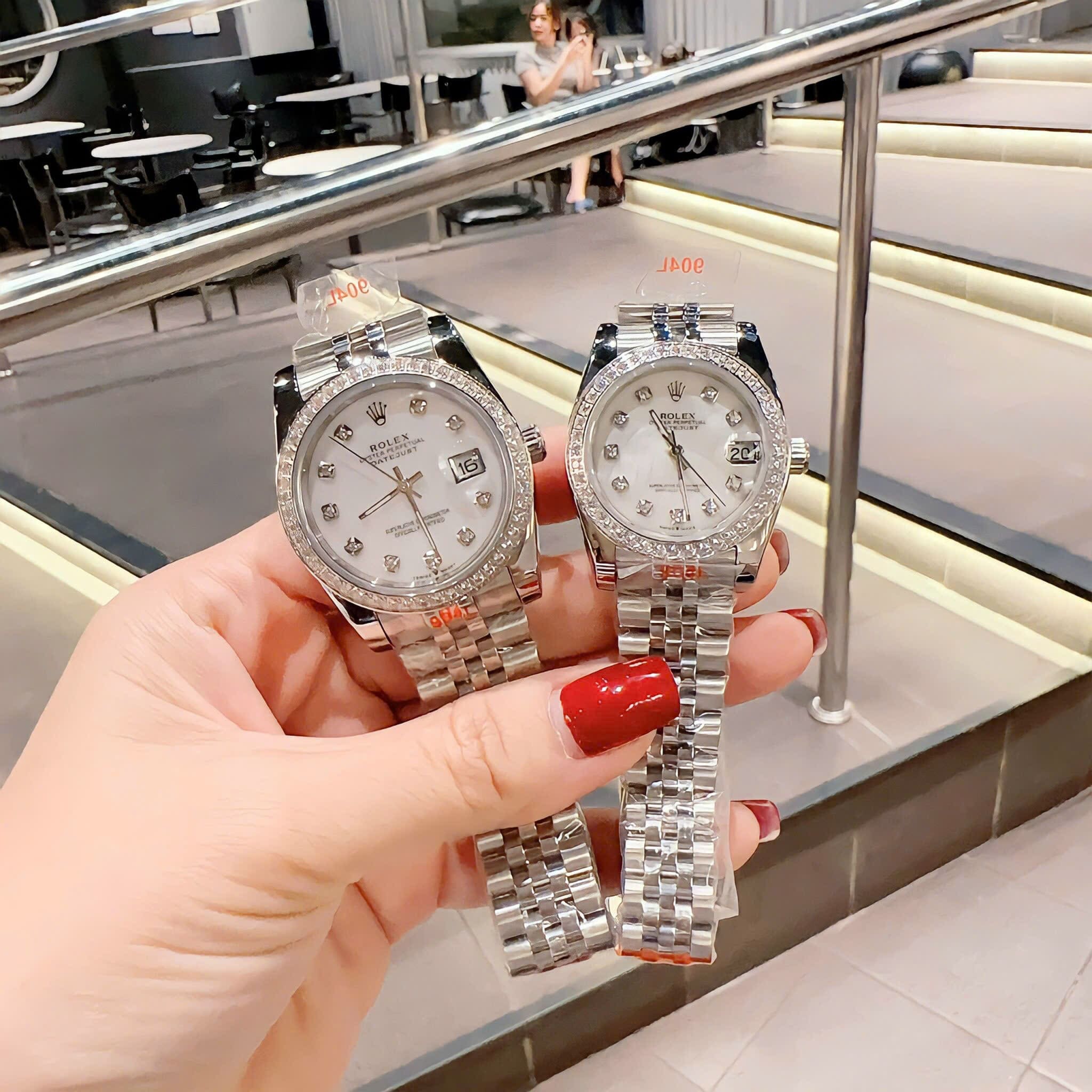 Đồng Hồ Rolex Đính Đá |Cặp Đôi |Mặt Trắng |Dây Kim Loại Trắng Silver |Máy Pin (Máy Quartz) |Size 36x31mm |donghogiatot.vn