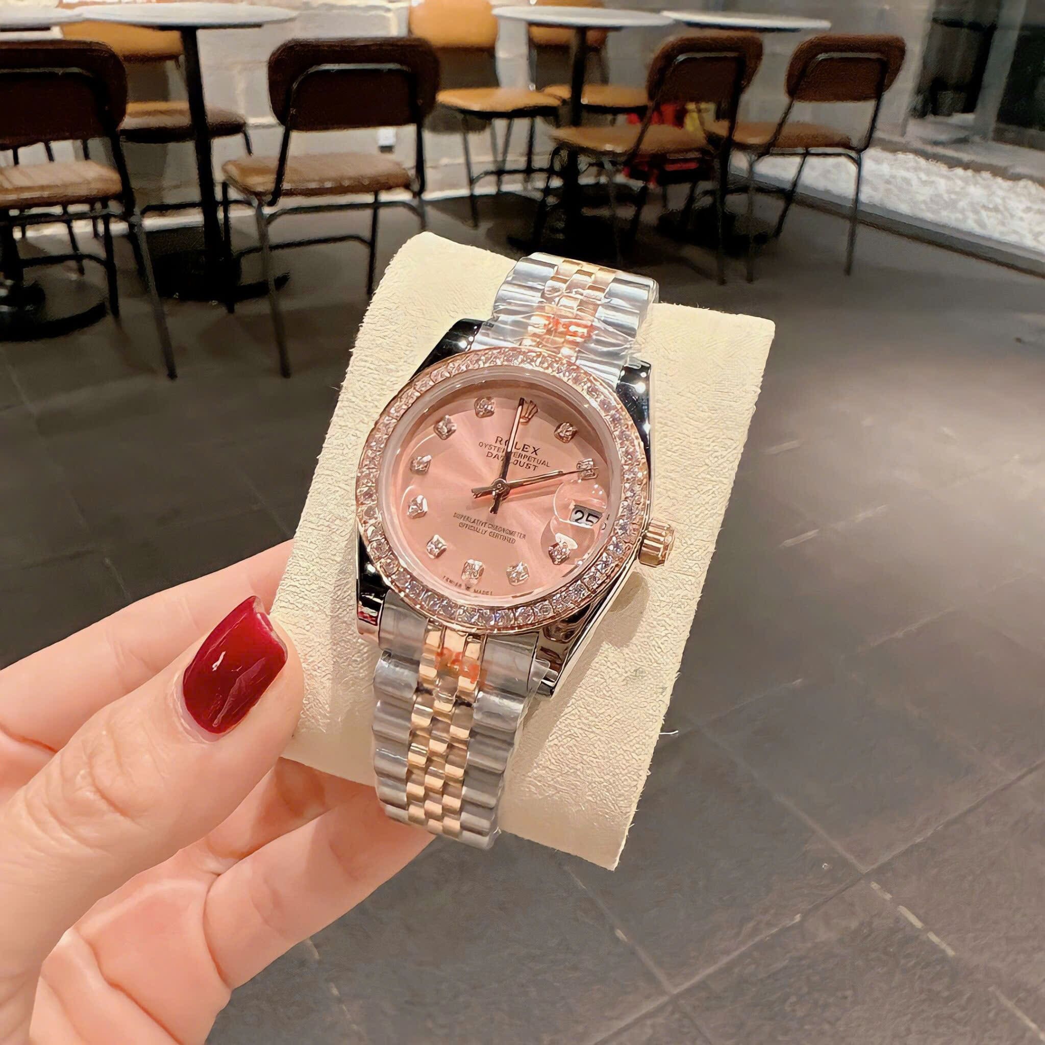 Đồng Hồ Rolex Đính Đá |Nữ Giới |Mặt Hồng |Dây Kim Loại Demi Rose Gold |Máy Pin (Máy Quartz) |Size 31mm |donghogiatot.vn