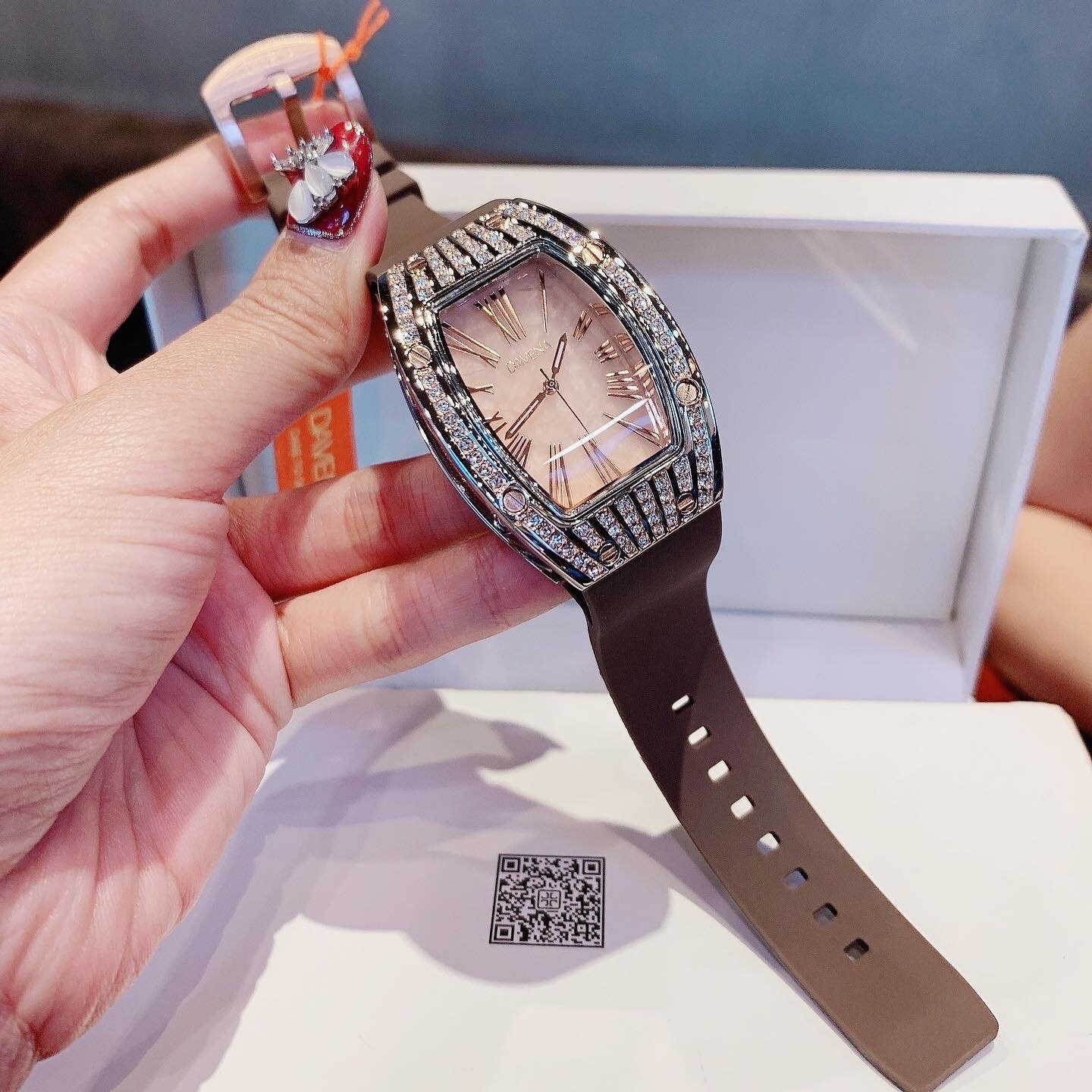 Đồng Hồ Davena Mặt Chữ Nhật |Nữ Giới |Rose Gold |Dây Silicone Nâu |Máy Pin (Quartz) |Size 30x38mm |donghogiatot.vn