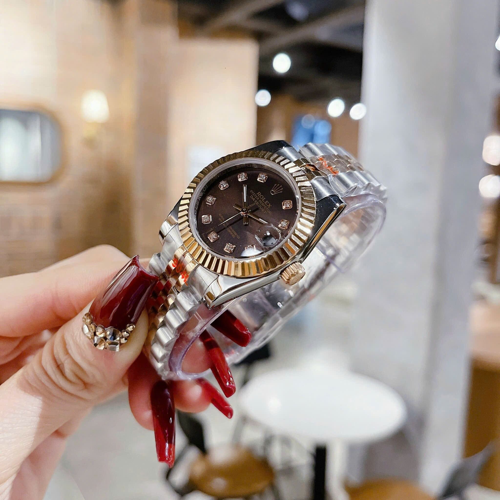 Đồng Hồ Rolex Niềng Khía |Nữ Giới |Mặt Nâu |Dây Kim Loại Demi Vàng |Máy Pin (Máy Quartz) |Size 31mm |donghogiatot.vn