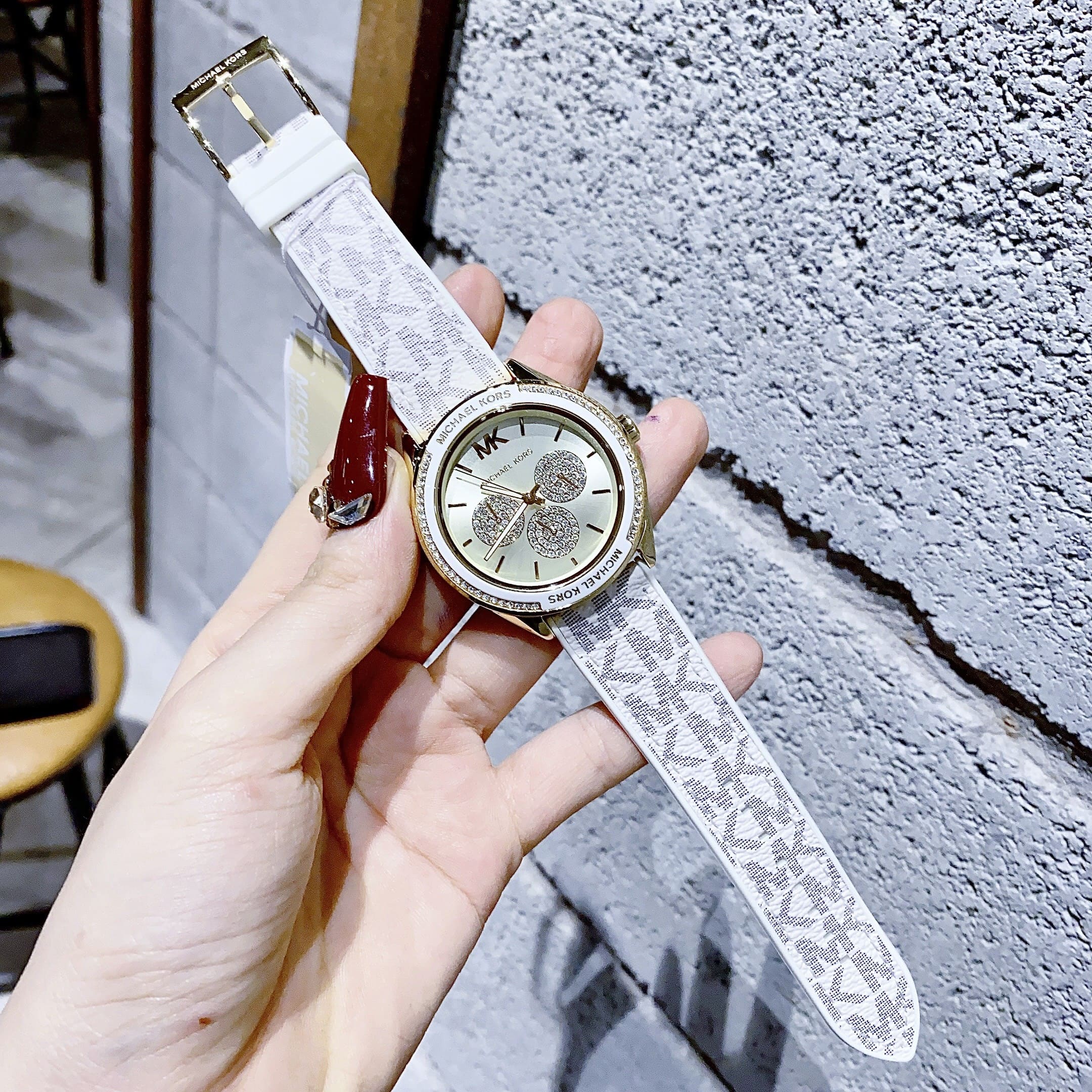 Đồng Hồ Michael Kors Jessa |Unisex |Vàng Gold |Dây Silicone Trắng Bọc Da |Máy Pin (Quartz) |Size 40mm |donghogiatot.vn