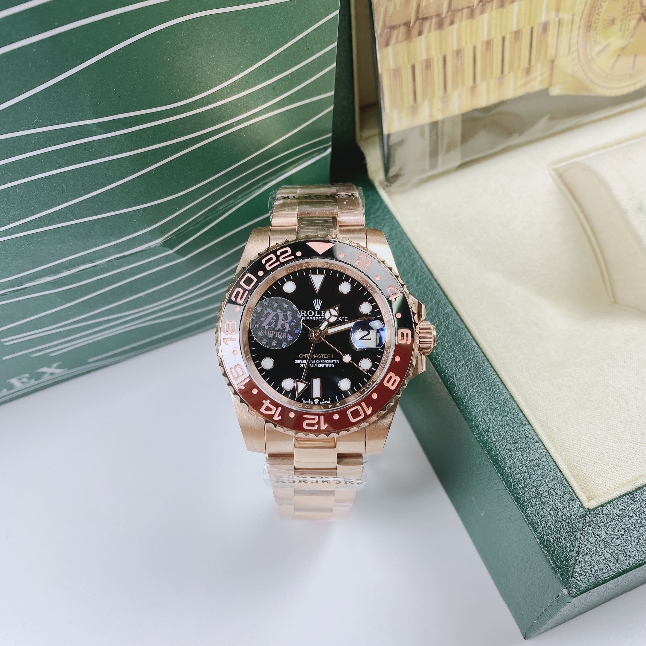 Đồng Hồ Rolex GMT Master II |Nam Giới |Niềng Đỏ |Dây Kim Loại Vàng Gold |Máy Cơ (Automatic) |Size 40mm |donghogiatot.vn