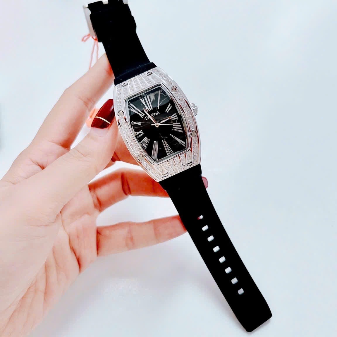 Đồng Hồ Davena Mặt Chữ Nhật |Nữ Giới |Silver |Dây Silicone Đen |Máy Pin (Quartz) |Size 30x38mm |donghogiatot.vn