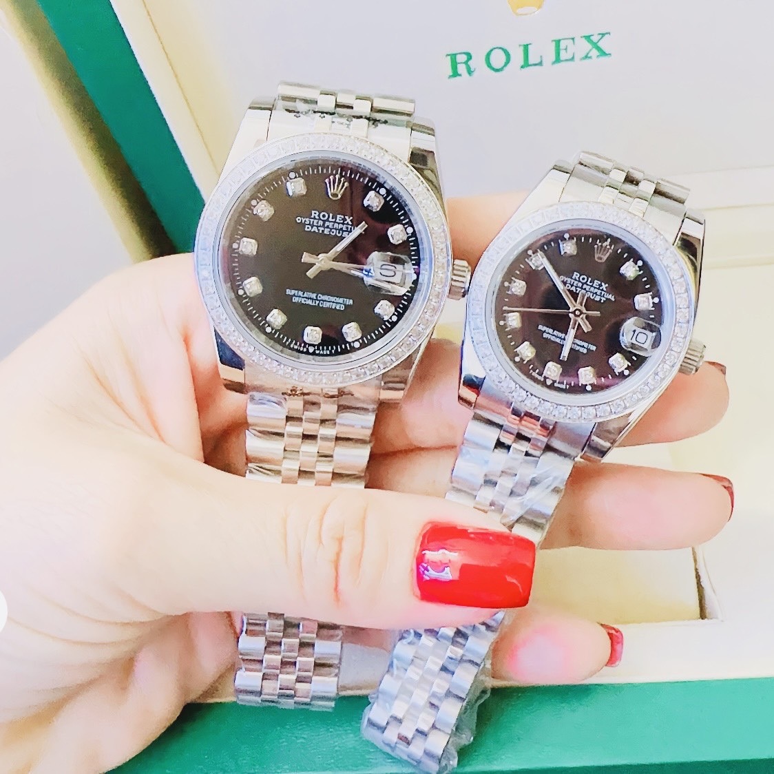 Đồng Hồ Rolex Đính Đá |Cặp Đôi |Mặt Đen |Dây Kim Loại Trắng Silver |Máy Pin (Máy Quartz) |Size 36x31mm |donghogiatot.vn