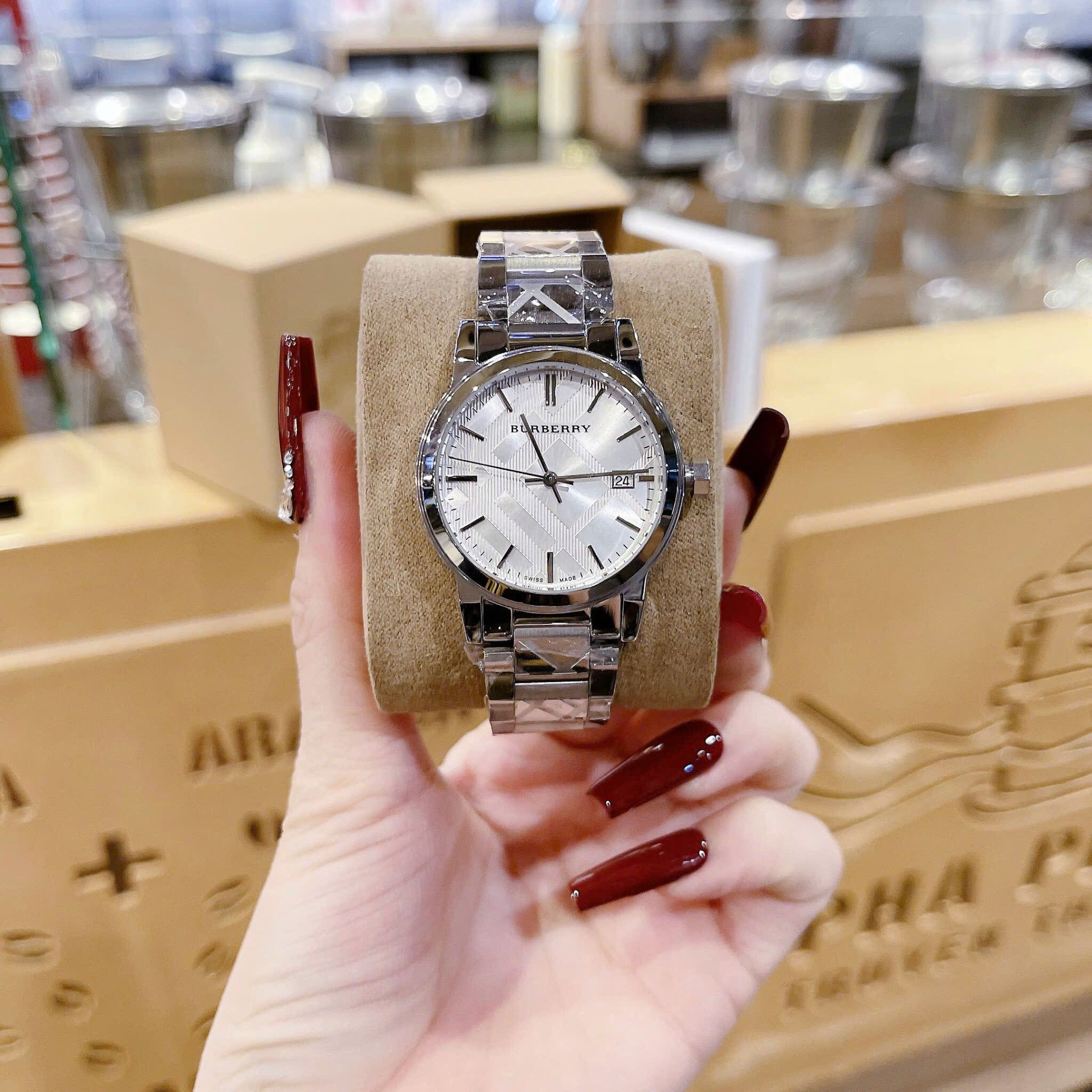 Đồng Hồ Burberry The City |Nữ Giới |Mặt Tròn |Dây Kim Loại Silver |Máy Pin (Quartz) |Size 34mm |donghogiatot.vn