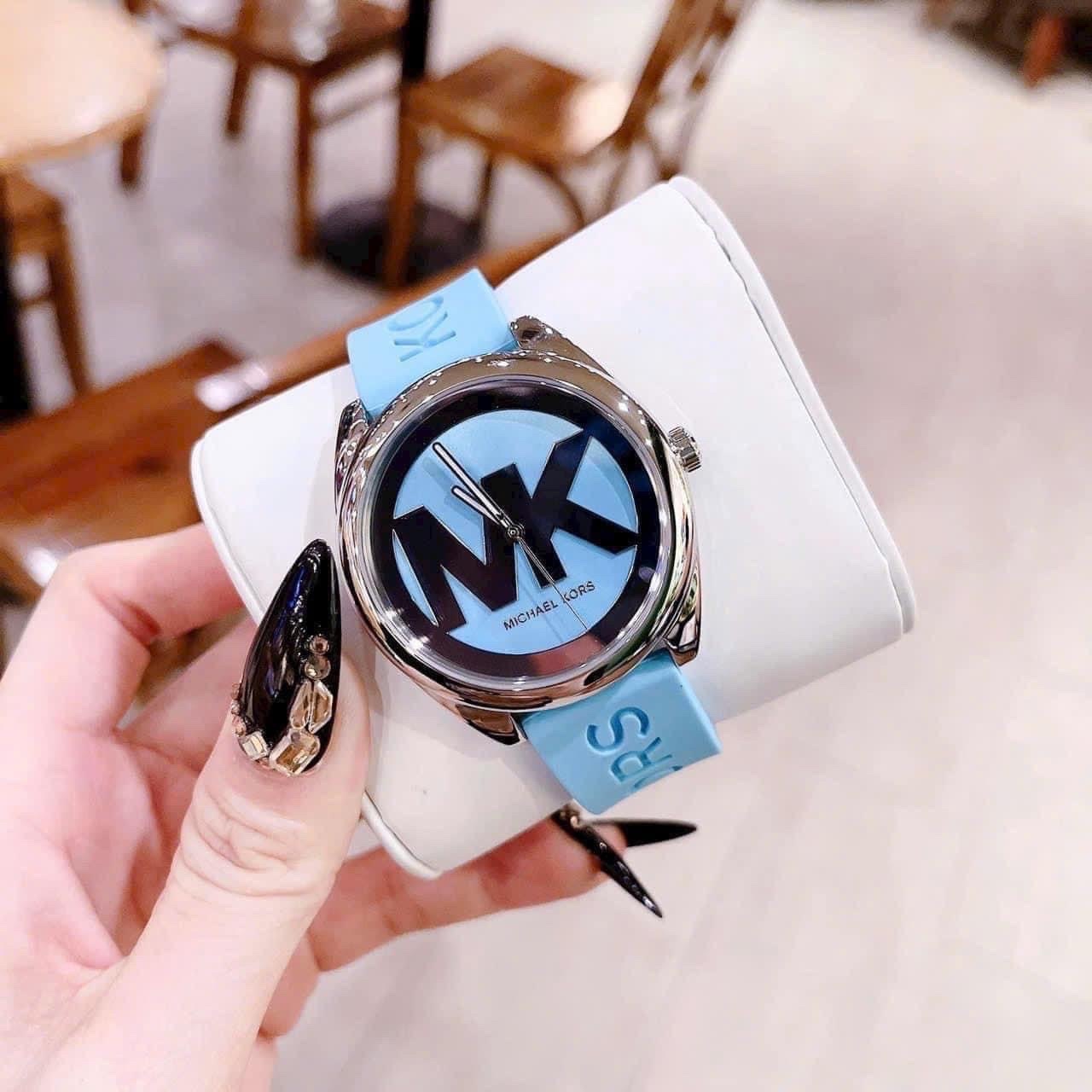 Đồng Hồ Michael Kors Janelle |Nữ Giới |Silver |Dây Silicone Xanh Da Trời |Máy Pin (Quartz) |Size 40mm |donghogiatot.vn