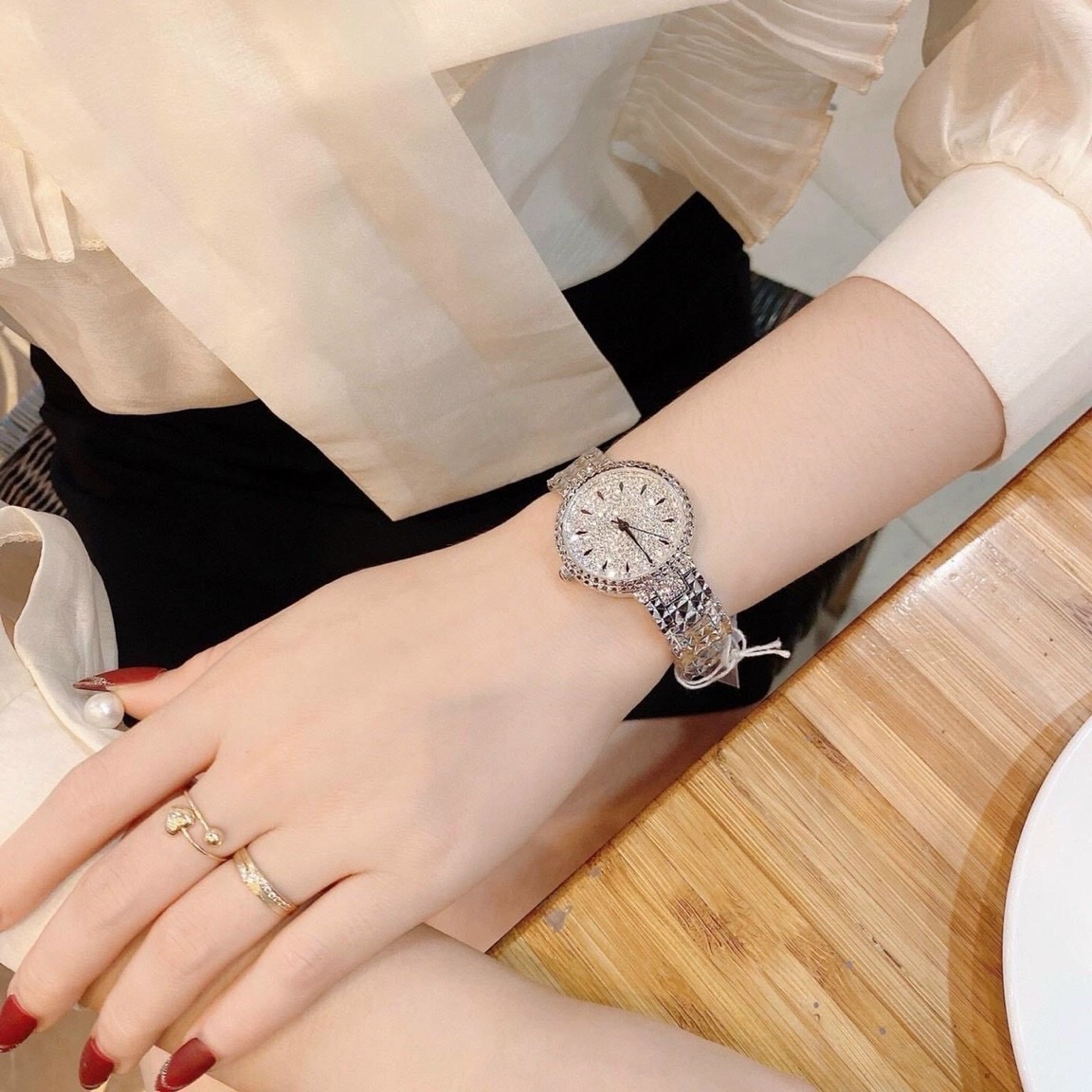 Đồng Hồ Davena Mặt Full Đá |Nữ Giới |Dây Kim Loại Trắng Silver |Máy Pin (Quartz) |Size 32mm |donghgiatot.vn
