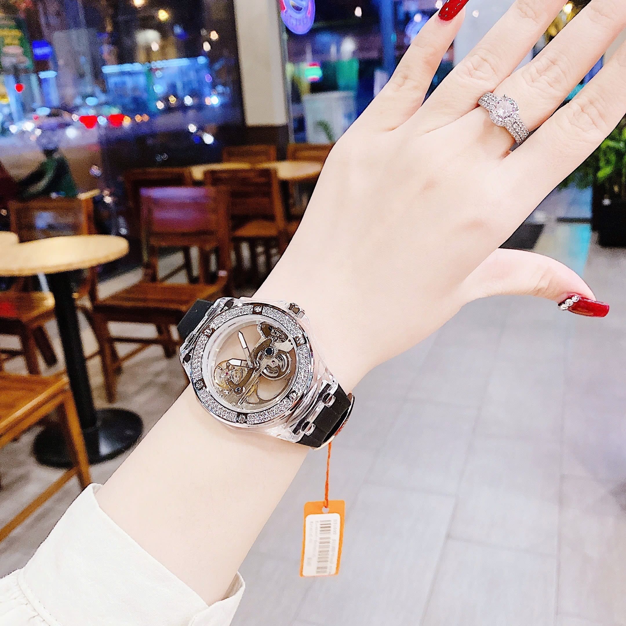 Đồng Hồ Davena Lộ Cơ |Unisex |Đính Đá |Silver |Dây Silicone Đen |Máy Cơ (Automatic) |Size 42mm |donghogiatot.vn