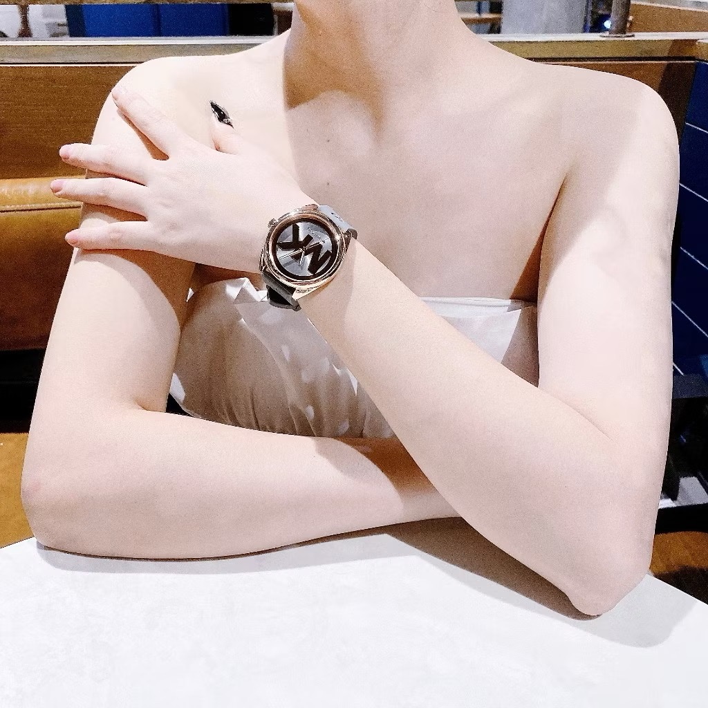 Đồng Hồ Michael Kors Janelle |Nữ Giới |Rose Gold |Dây Silicone Xám |Máy Pin (Quartz) |Size 40mm |donghogiatot.vn