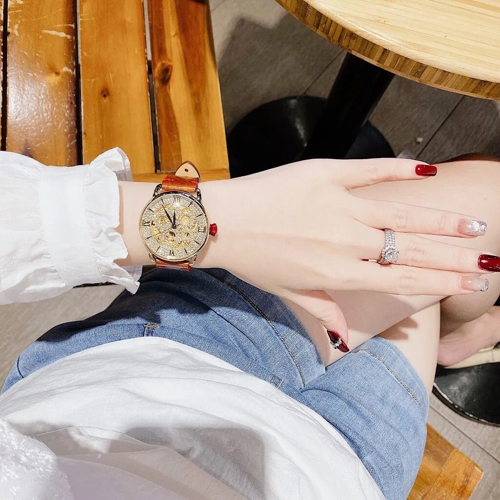 Đồng Hồ Davena Lộ Máy |Nữ Giới |Full Đá Vàng Gold |Dây Da Nâu |Máy Cơ (Automatic) |Size 38mm |donghogiatot.vn