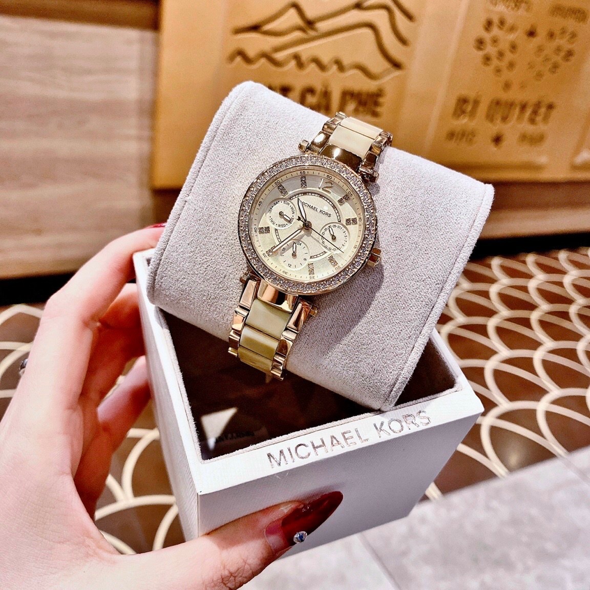 Đồng Hồ Michael Kors Parker Mini |Nữ Giới |Dây Kim Loại Mix Acetate Vàng |Máy Pin (Quartz) |Size 33mm |donghogiatot.vn