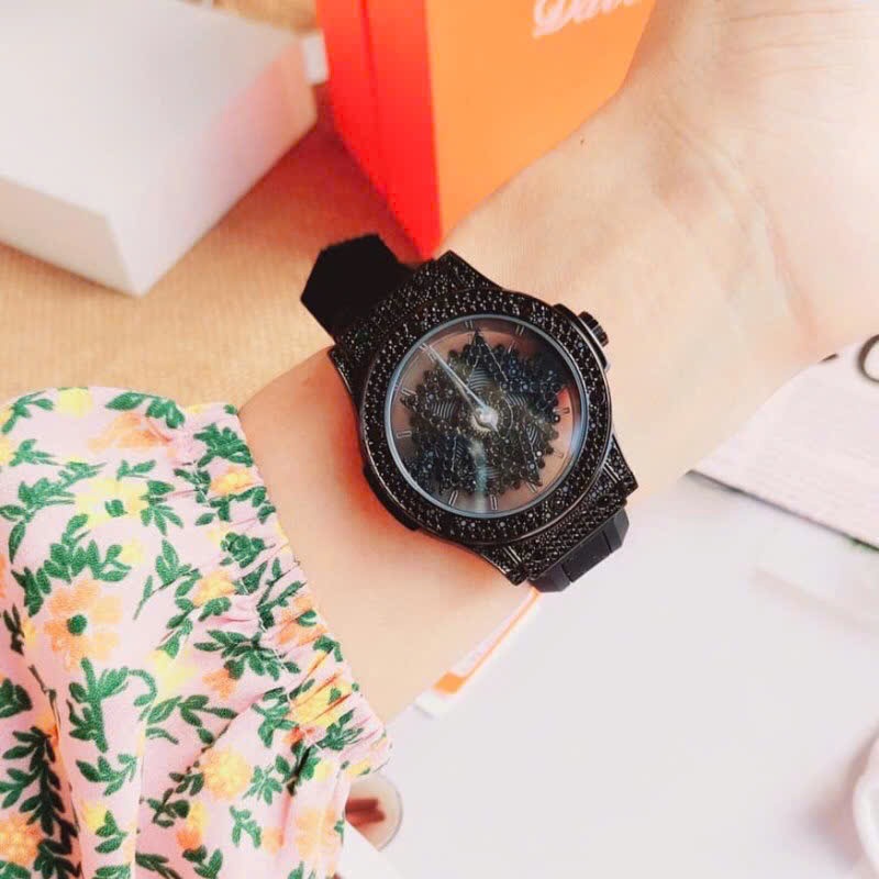 Đồng Hồ Davena Ngôi Sao Xoay |Nữ Giới |Full Đá Đen |Dây Silicone |Máy Pin (Quartz) |Size 38mm |donghogiatot.vn