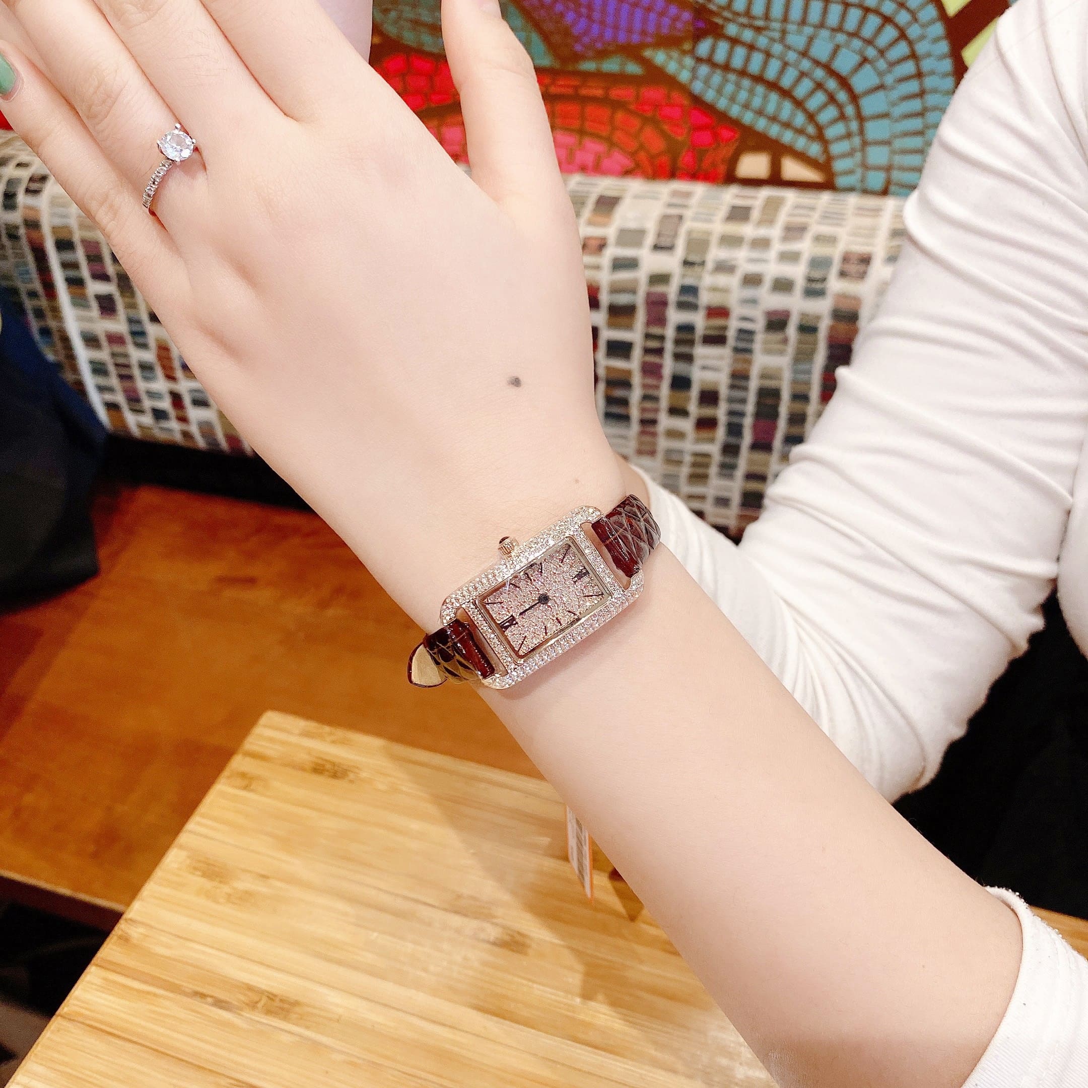 Đồng Hồ Davena Mặt Chữ Nhật |Nữ Giới |Đính Đá |Rose Gold |Dây Da Nâu |Máy Pin (Quartz) |Size 21x27mm |donghogiatot.vn