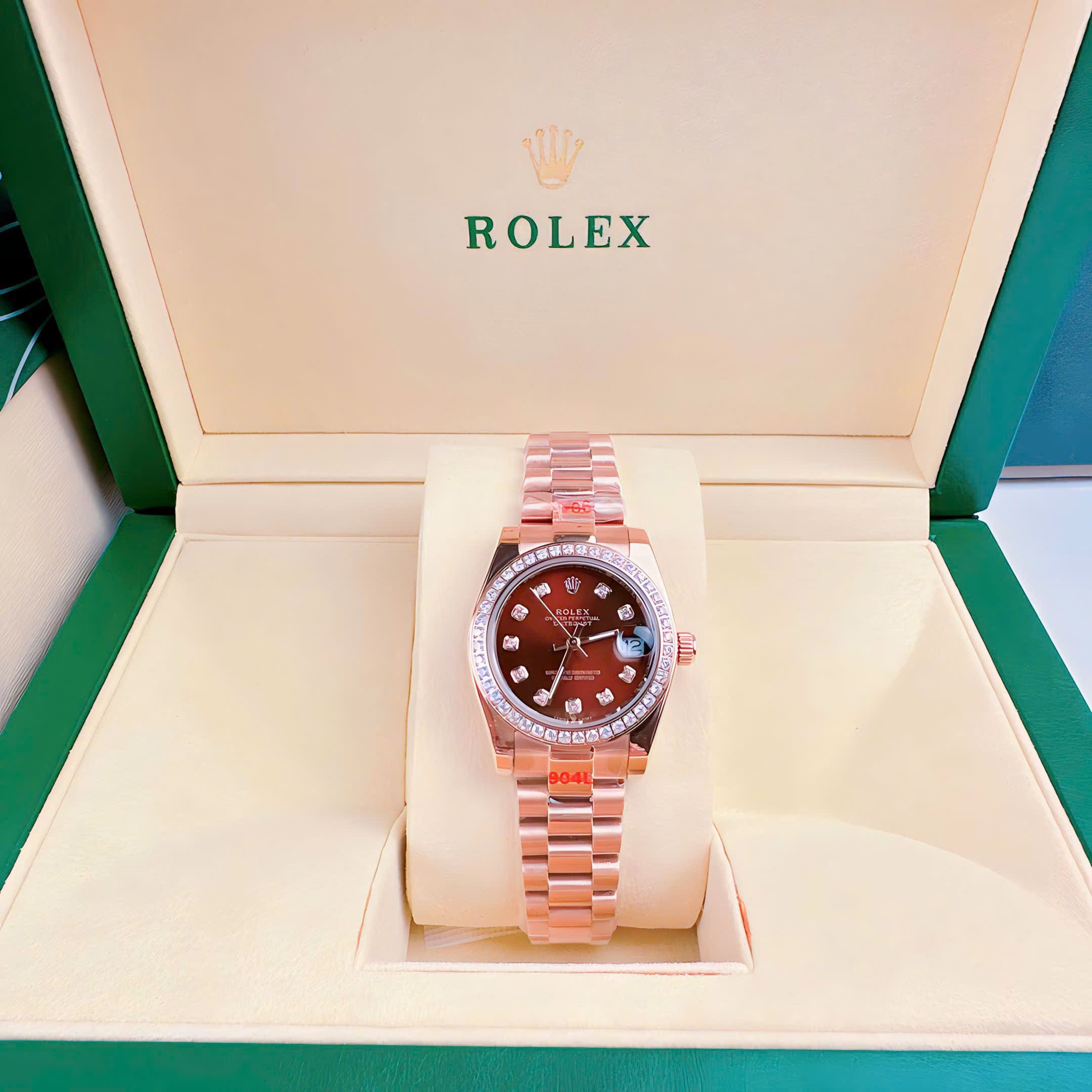 Đồng Hồ Rolex Đính Đá |Cặp Đôi |Mặt Nâu |Dây Kim Loại Rose Gold |Máy Pin (Máy Quartz) |Size 36x31mm |donghogiatot.vn