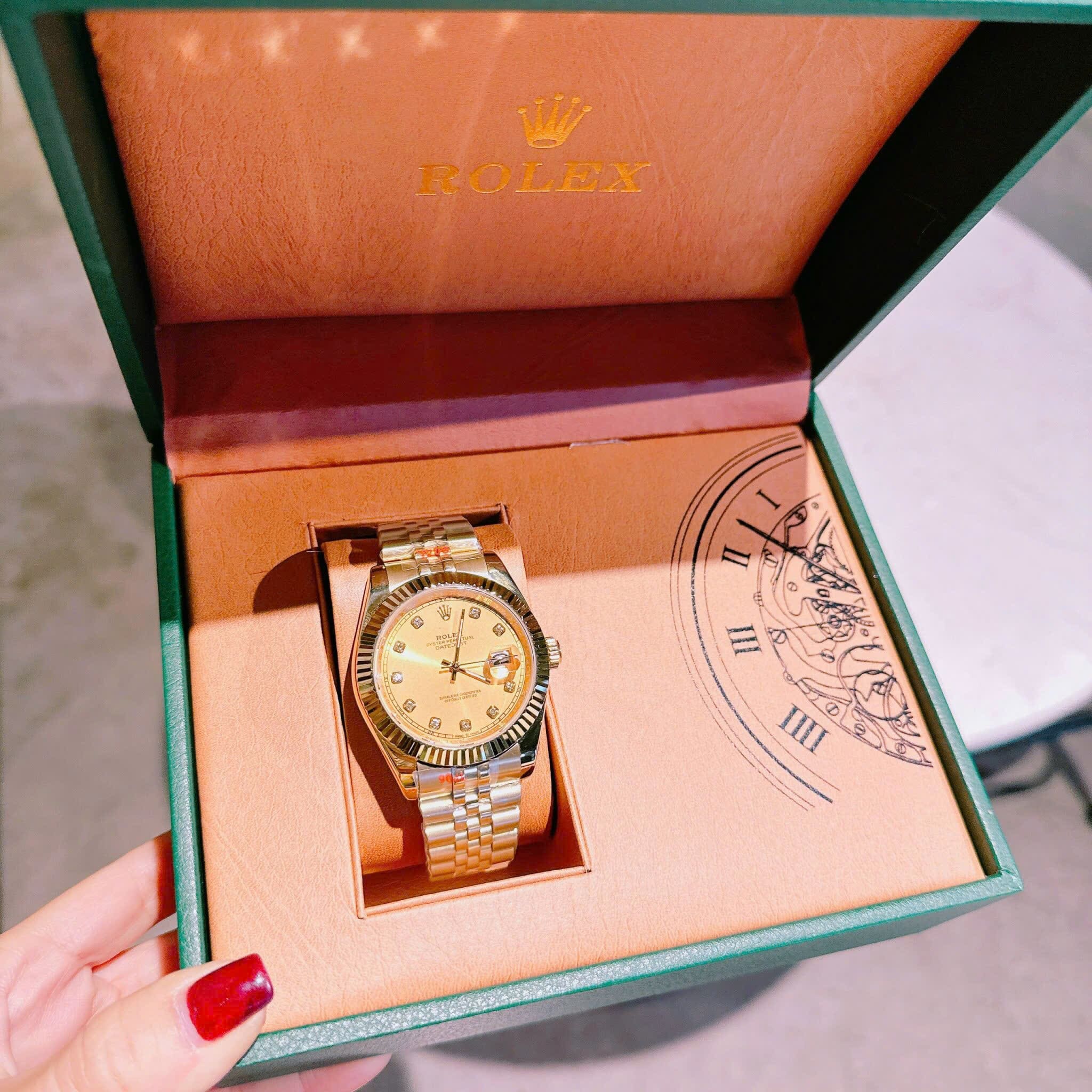 Đồng Hồ Rolex Mặt Niềng Khía |Cặp Đôi |Dây Kim Loại Vàng Gold |Máy Pin (Máy Quartz) |Size 41x31mm |donghogiatot.vn