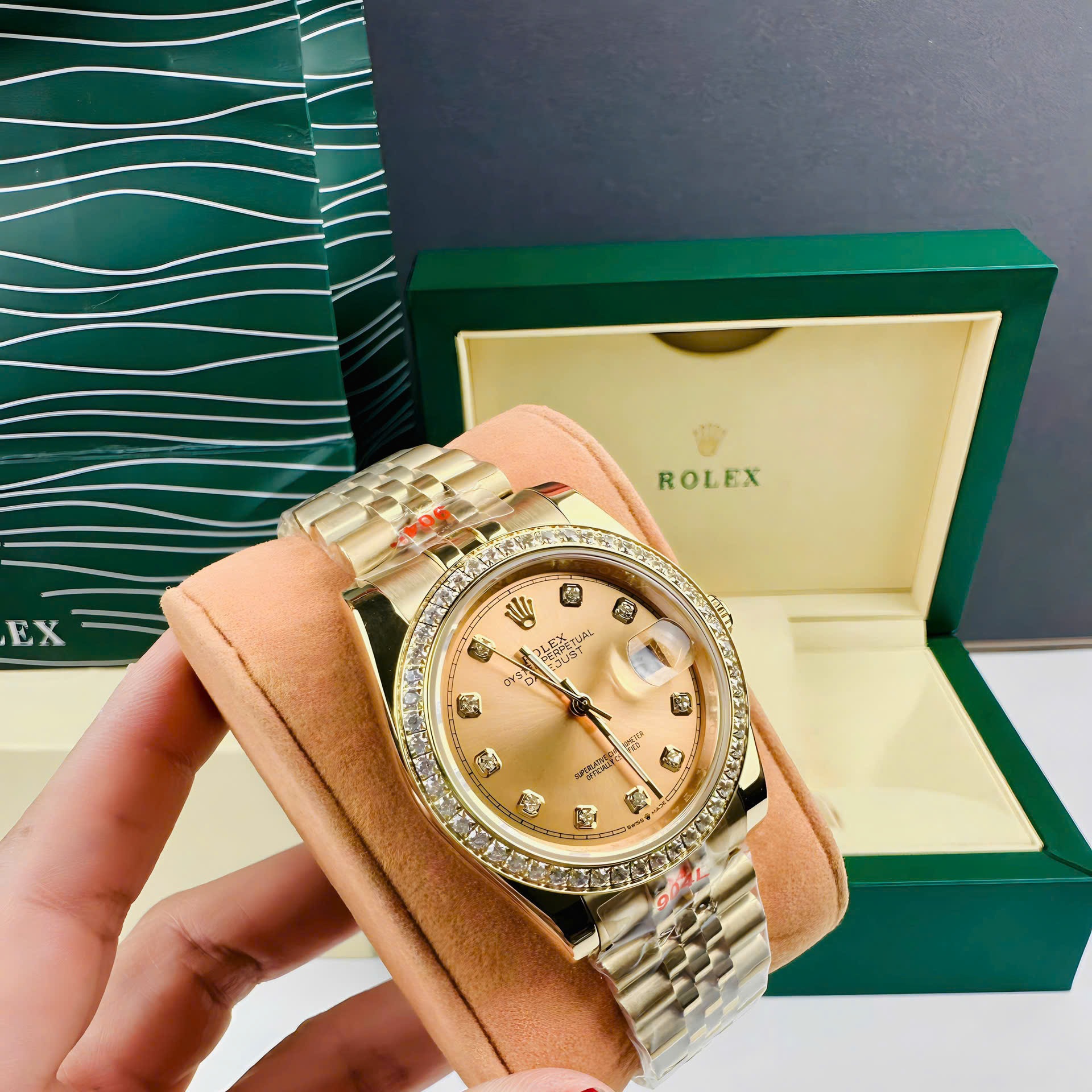 Đồng Hồ Rolex Date Just |Cặp Đôi |Đính Đá |Dây Kim Loại Vàng Gold |Máy Pin (Máy Quartz) |Size 36x31mm |donghogiatot.vn