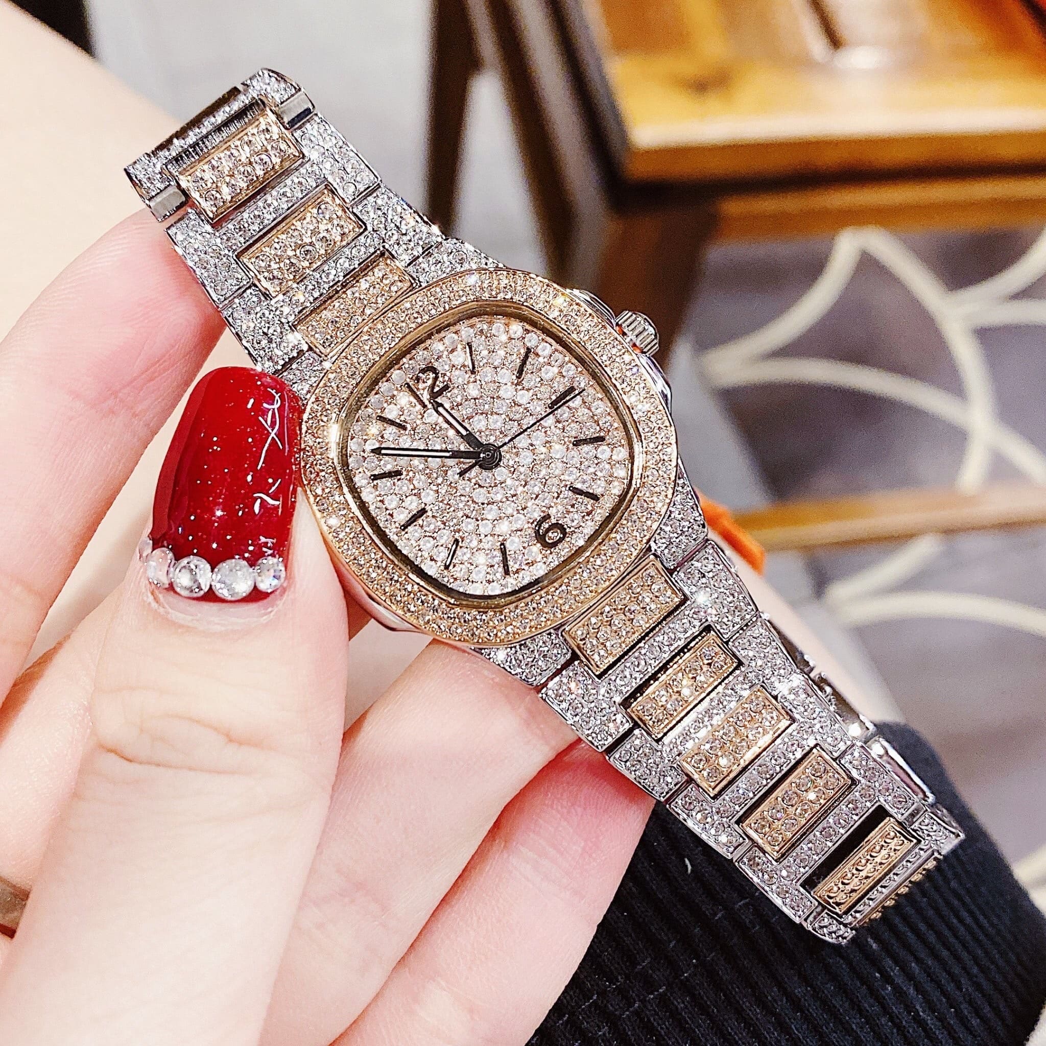 Đồng Hồ Davena Mặt Vuông |Nữ Giới |Full Đá |Dây Kim Loại Demi Rose |Máy Pin (Quartz) |Size 32mm |donghogiatot.vn