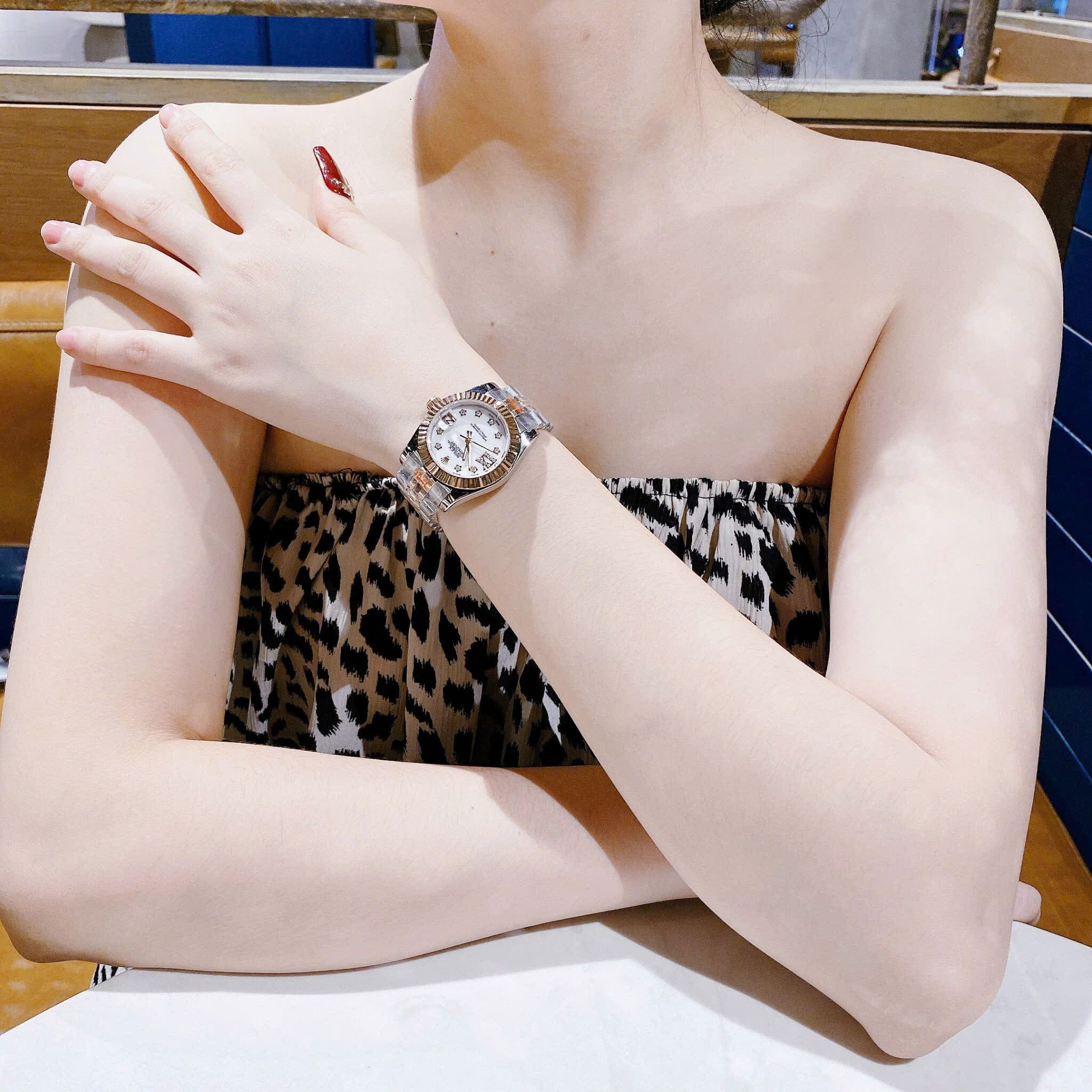 Đồng Hồ Rolex Đính Đá Ngôi Sao |Nữ Giới |Niềng Khía |Dây Kim Loại Demi Vàng |Máy Pin (Máy Quartz) |Size 31mm |donghogiatot.vn