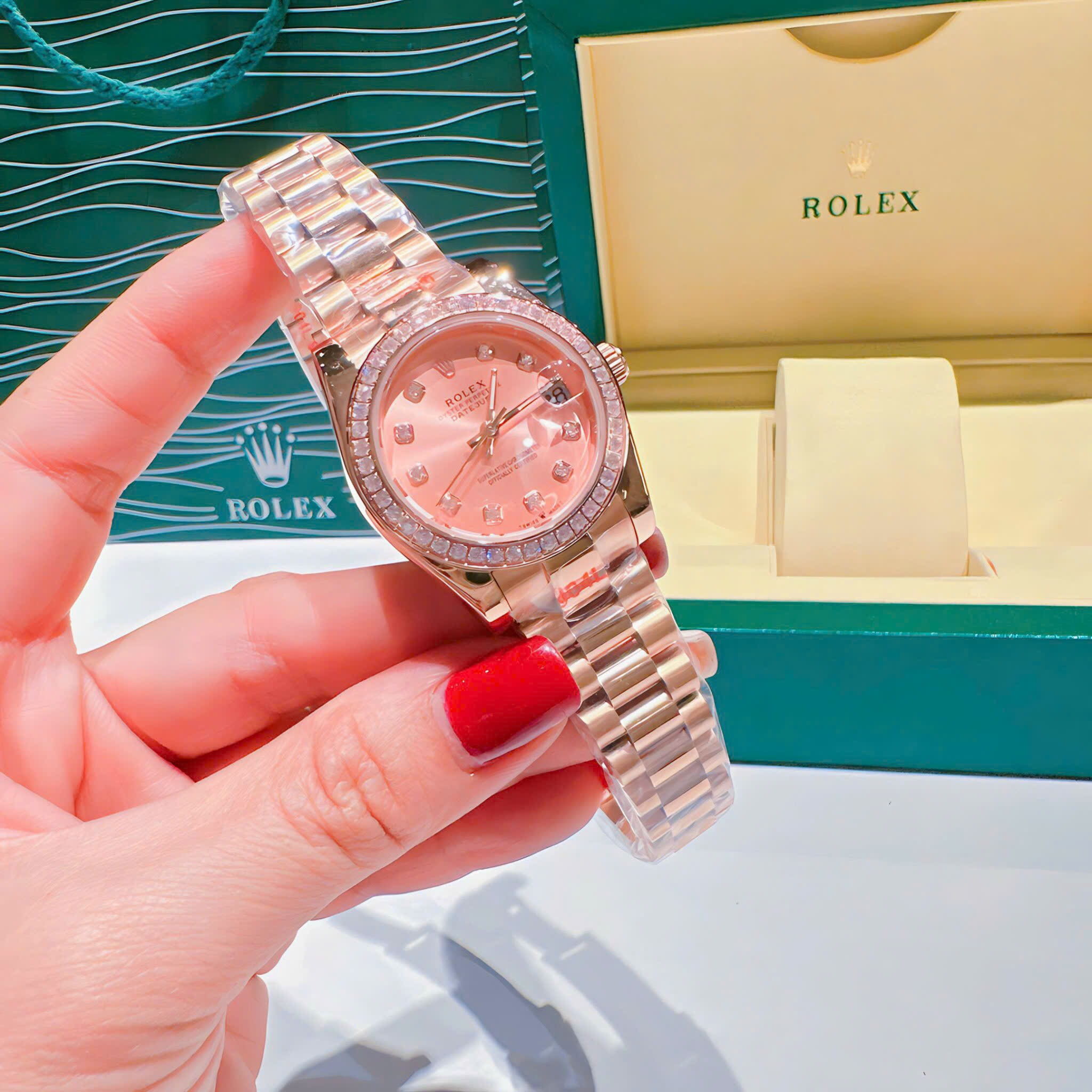 Đồng Hồ Rolex Đính Đá |Nữ Giới |Mặt Hồng |Dây Kim Loại Rose Gold |Máy Pin (Máy Quartz) |Size 31mm |donghogiatot.vn