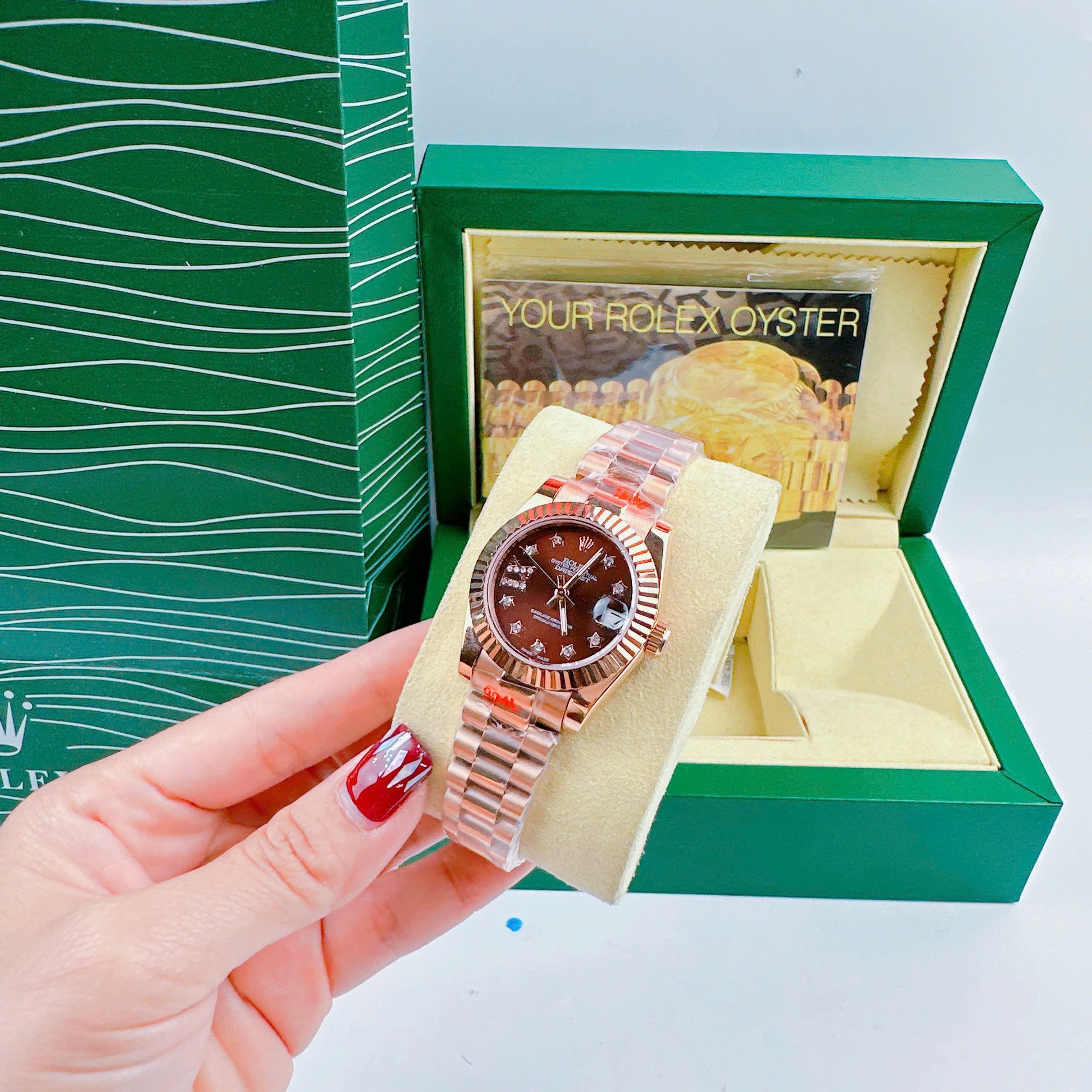 Đồng Hồ Rolex Đính Đá Ngôi Sao |Nữ Giới |Nâu |Niềng Khía |Dây Kim Loại Rose Gold |Máy Pin (Máy Quartz) |Size 31mm |donghogiatot.vn