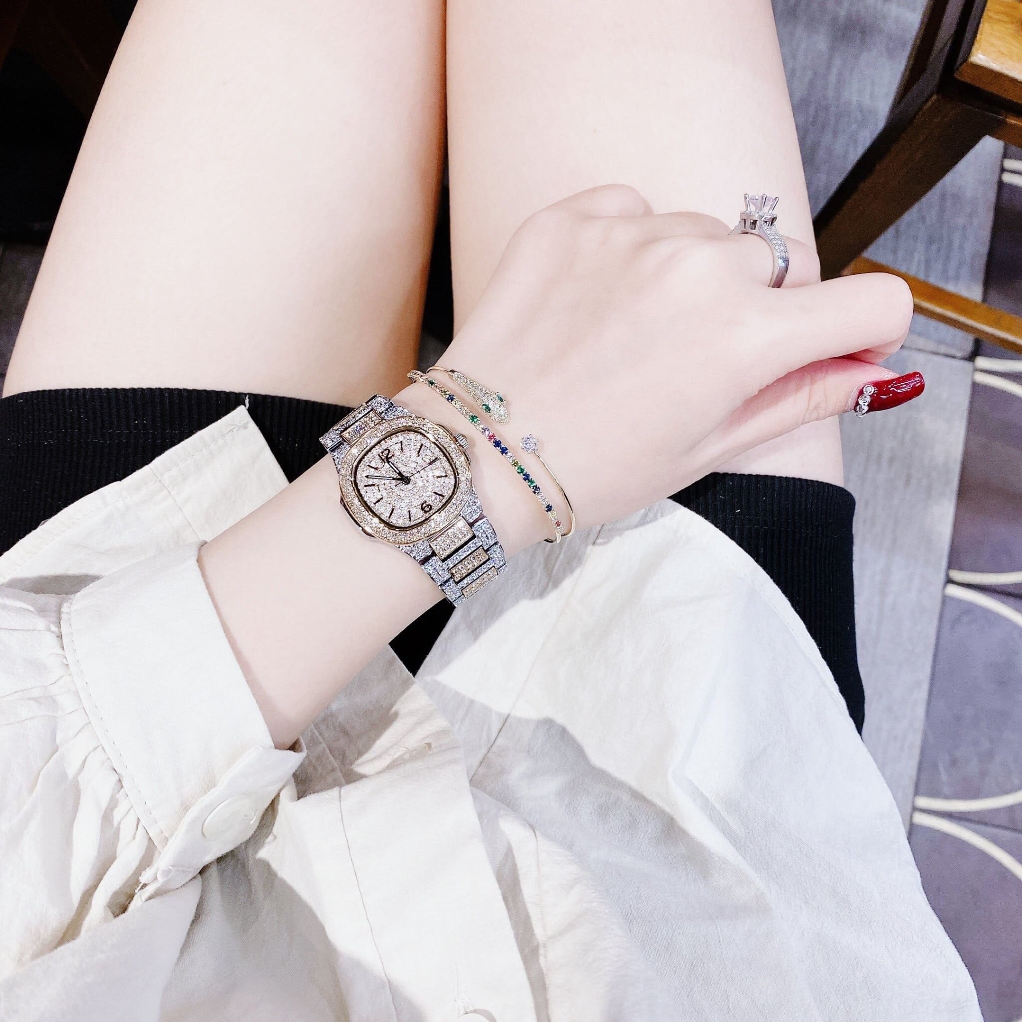 Đồng Hồ Davena Mặt Vuông |Nữ Giới |Full Đá |Dây Kim Loại Demi Rose |Máy Pin (Quartz) |Size 32mm |donghogiatot.vn