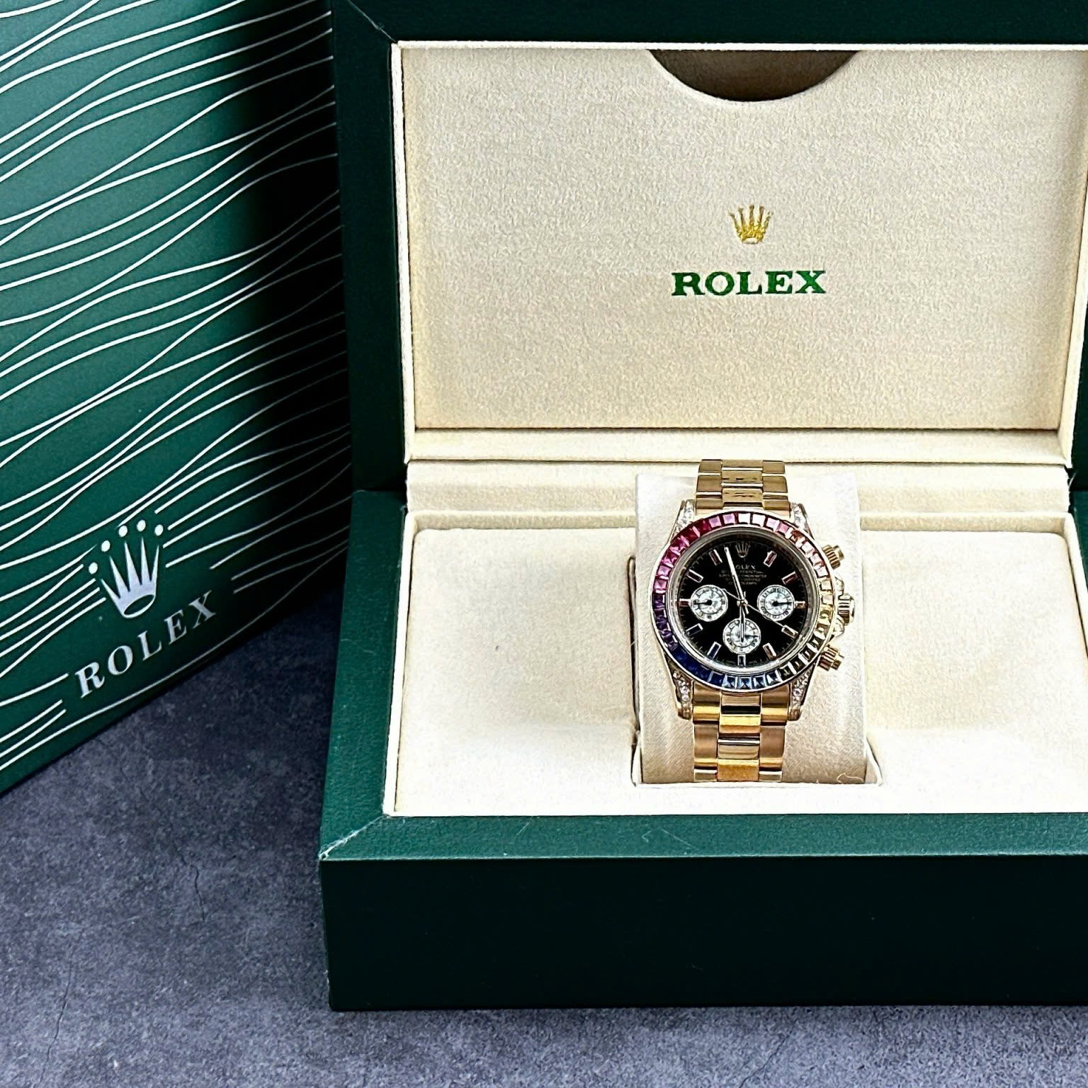 Đồng Hồ Rolex Daytona Rainbow |Nam Giới |Đính Đá |Dây Kim Loại Vàng Gold |Máy Cơ (Automatic) |Size 40mm |donghogiatot.vn