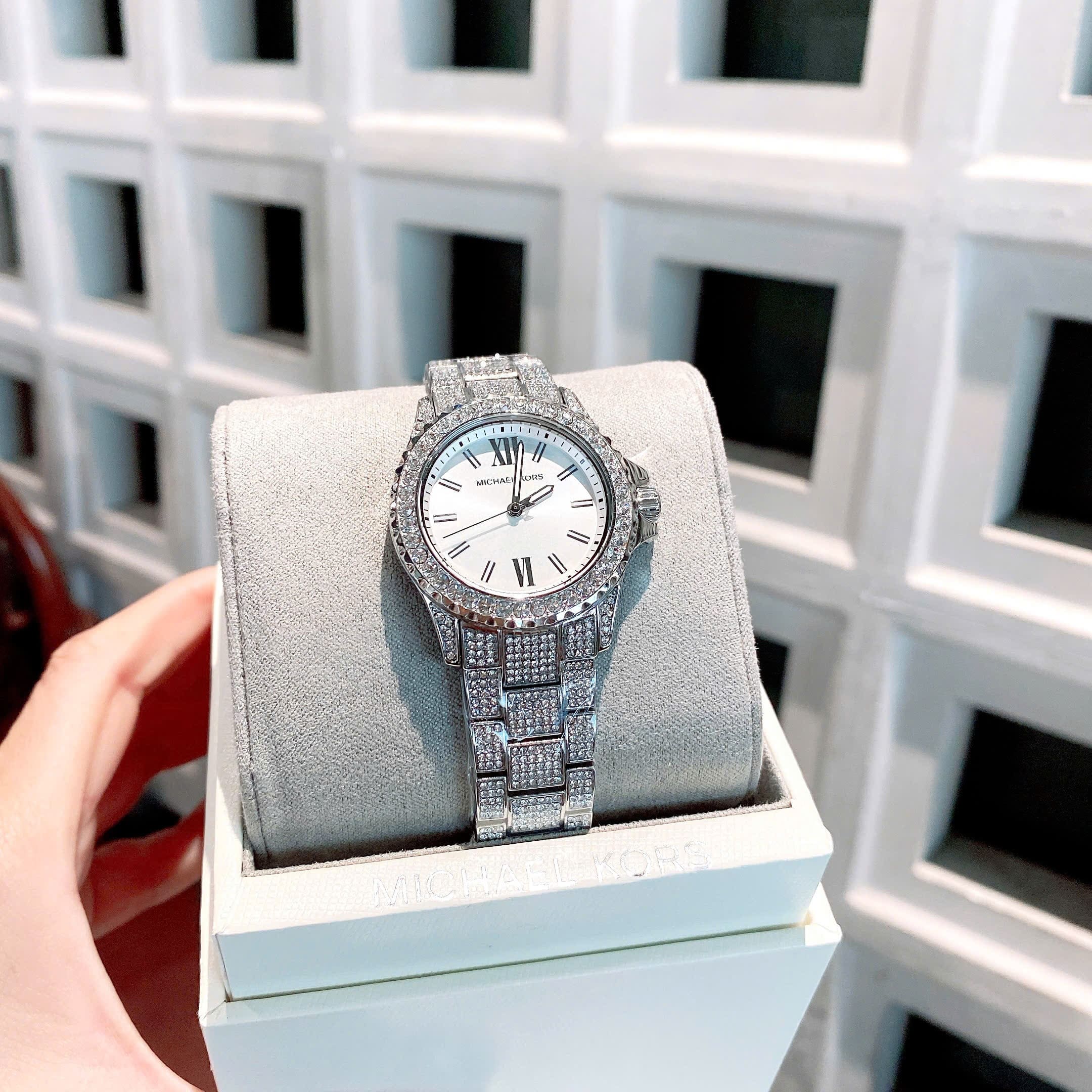 Đồng Hồ Micheal Kors Mini Everest |Nữ Giới |Mặt Tròn Trắng |Dây Kim Loại Đính Đá |Máy Pin (Quartz) |Size 33mm |donghogiatot.vn