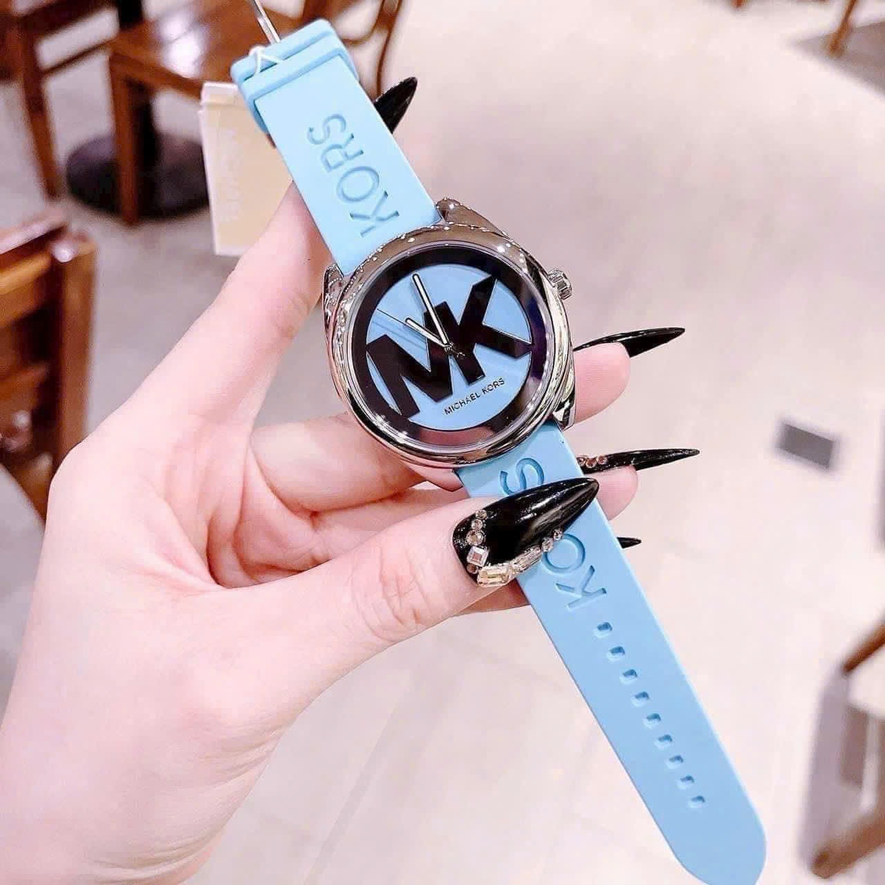 Đồng Hồ Michael Kors Janelle |Nữ Giới |Silver |Dây Silicone Xanh Da Trời |Máy Pin (Quartz) |Size 40mm |donghogiatot.vn
