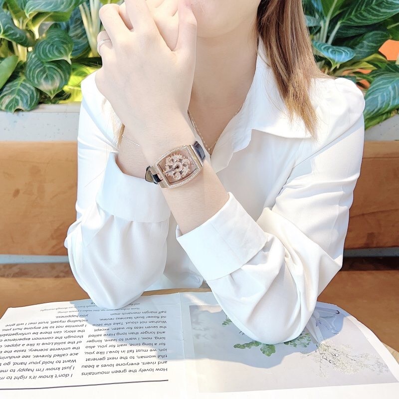 Đồng Hồ Davena Trăng Sao Xoay |Nữ Giới |Mặt Rose Gold |Dây Da Đen |Máy Pin (Quartz) |Size 32x44mm |donghogiatot.vn