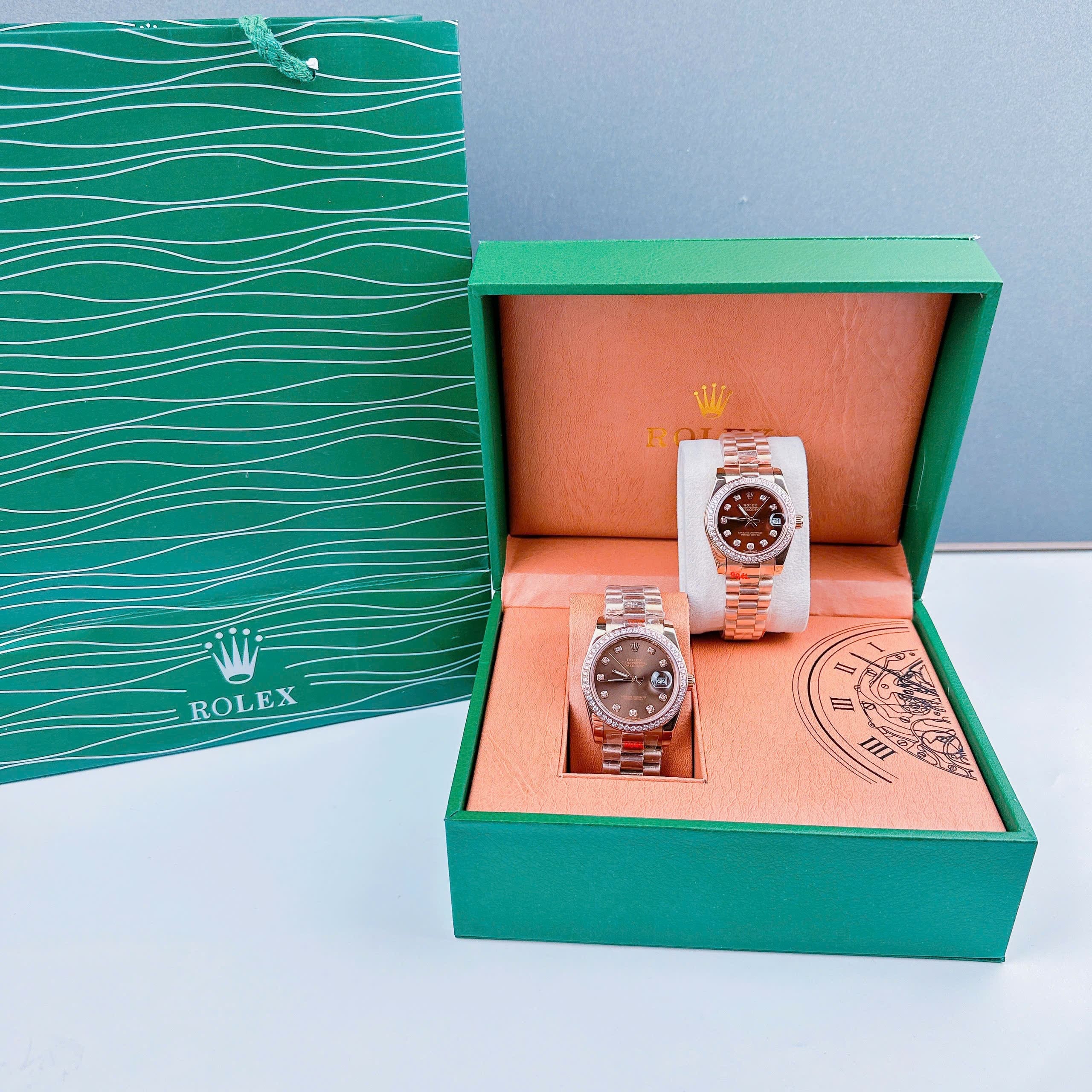 Đồng Hồ Rolex Đính Đá |Cặp Đôi |Mặt Nâu |Dây Kim Loại Rose Gold |Máy Pin (Máy Quartz) |Size 36x31mm |donghogiatot.vn