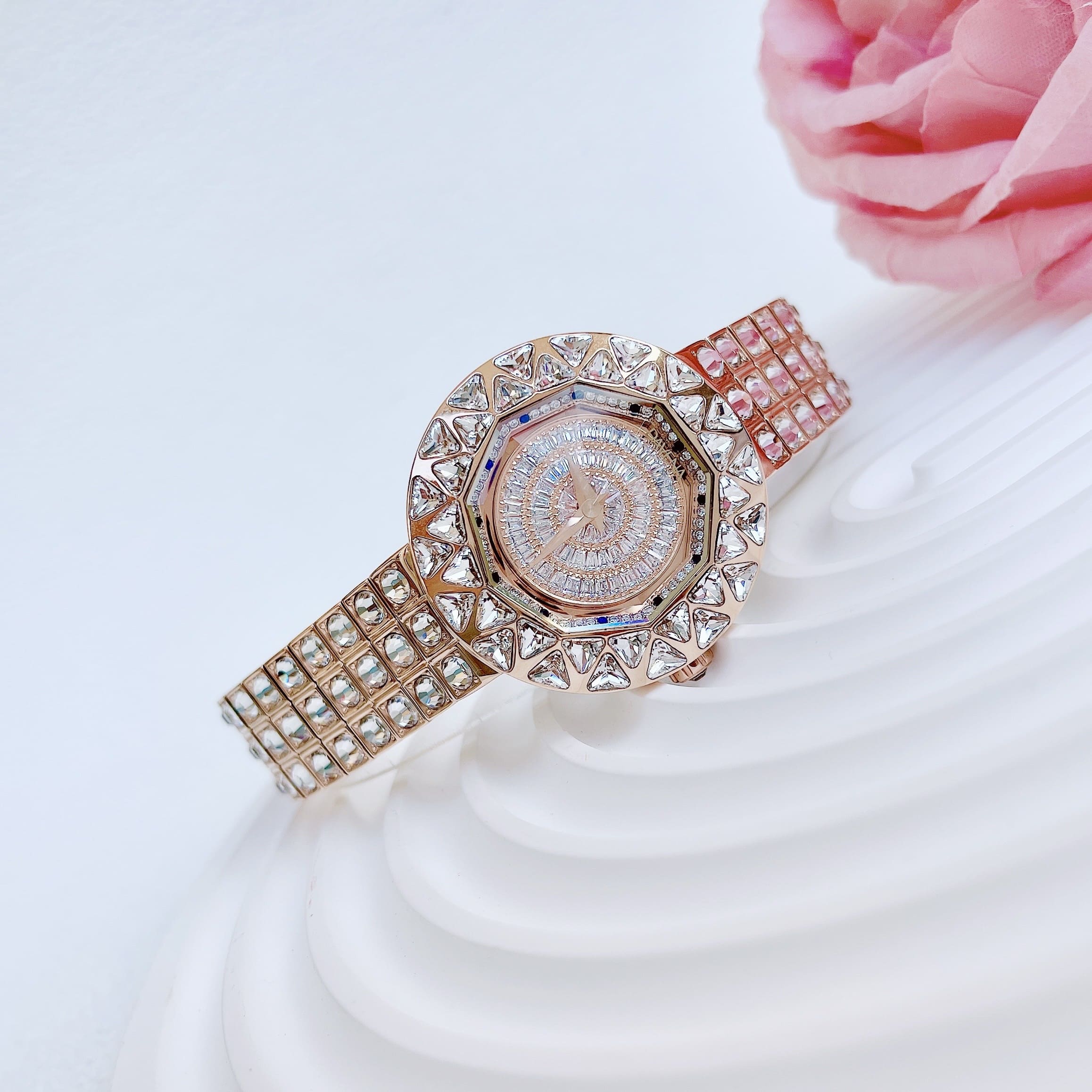 Đồng Hồ Davena Mặt Tròn Xoay |Nữ Giới |Rose Gold |Dây Kim Loại Đính Đá |Máy Pin (Quartz) |Size 38mm |donghogiatot.vn