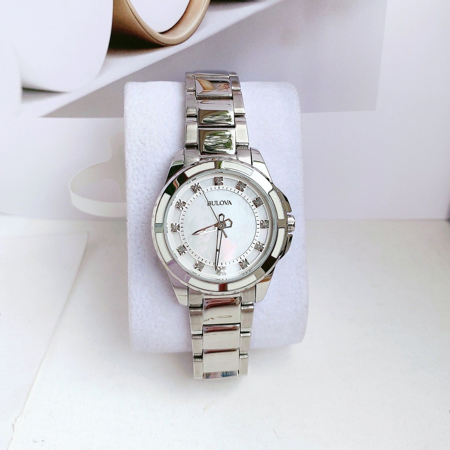 Đồng Hồ Bulova Classic |Nữ Giới |Đính Đá |Dây Kim Loại Trắng Silver |Máy Pin (Quartz) |Size 32mm |donghogiatot.vn