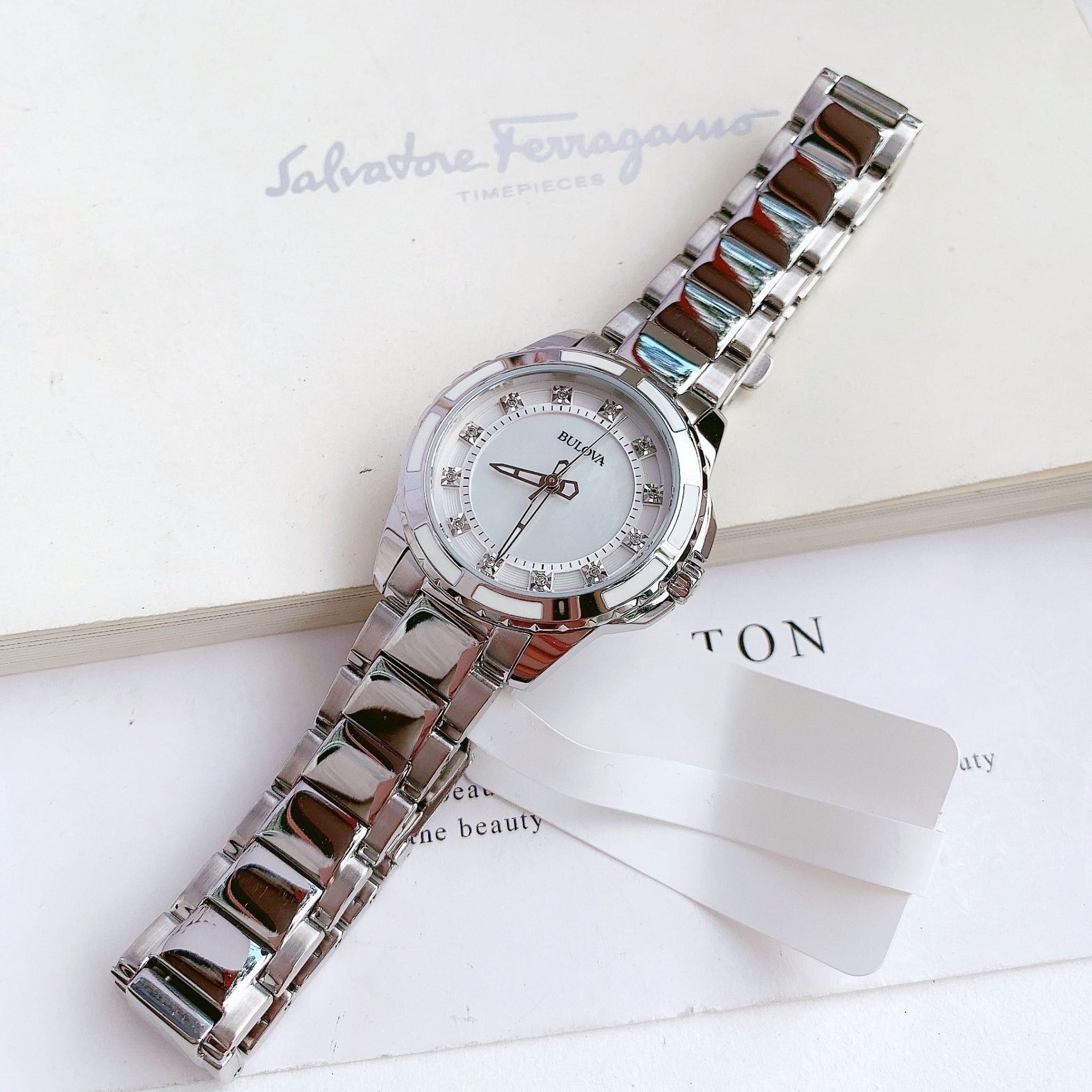 Đồng Hồ Bulova Classic |Nữ Giới |Đính Đá |Dây Kim Loại Trắng Silver |Máy Pin (Quartz) |Size 32mm |donghogiatot.vn