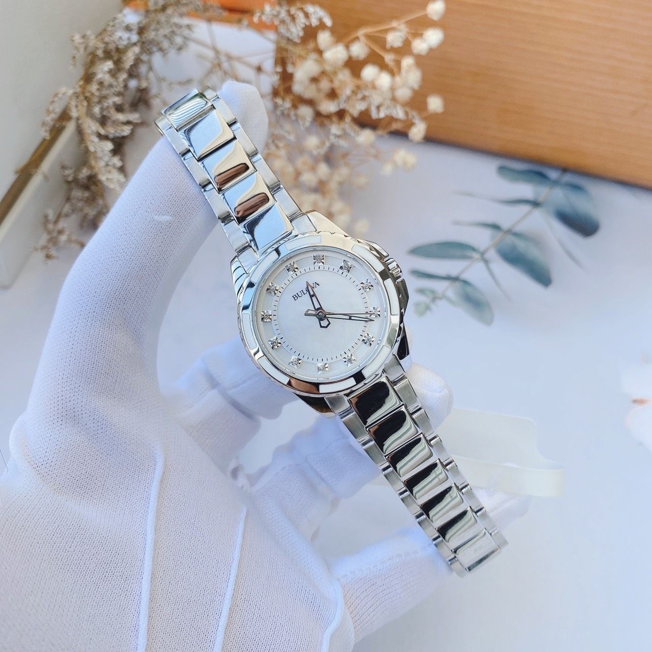 Đồng Hồ Bulova Classic |Nữ Giới |Đính Đá |Dây Kim Loại Trắng Silver |Máy Pin (Quartz) |Size 32mm |donghogiatot.vn
