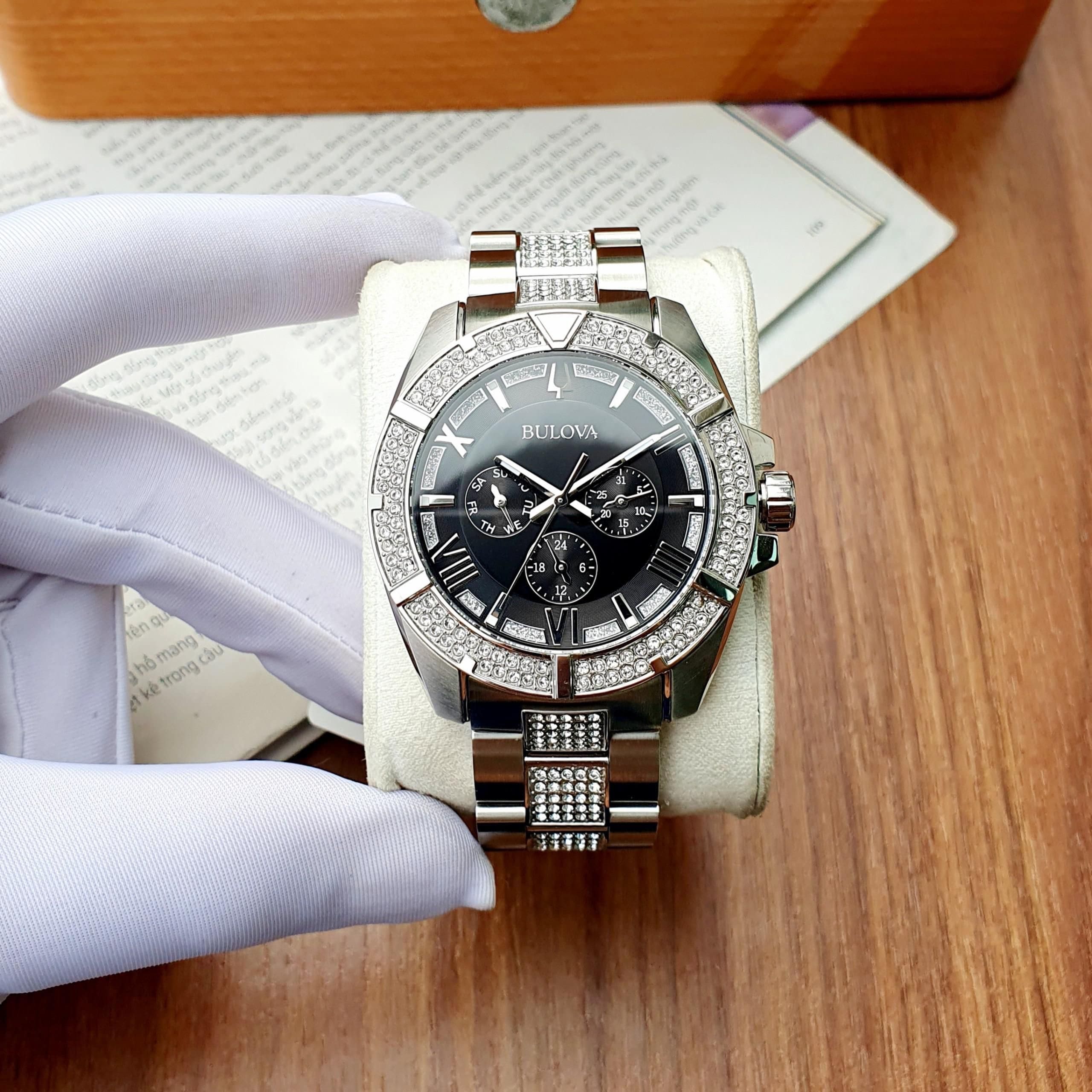 Đồng Hồ Bulova Octava |Nam Giới |Mặt Đen |Đính Đá |Dây Kim Loại Silver |Máy Pin (Quartz) |Size 44mm |donghogiatot.vn