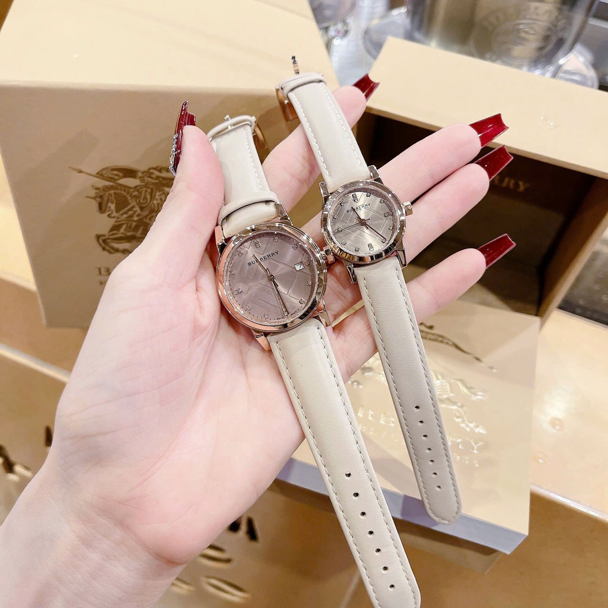 Đồng Hồ Burberry The City |Cặp Đôi |Đính Đá |Rose Gold |Dây Da Nude |Size 34x28mm |donghogiatot.vn